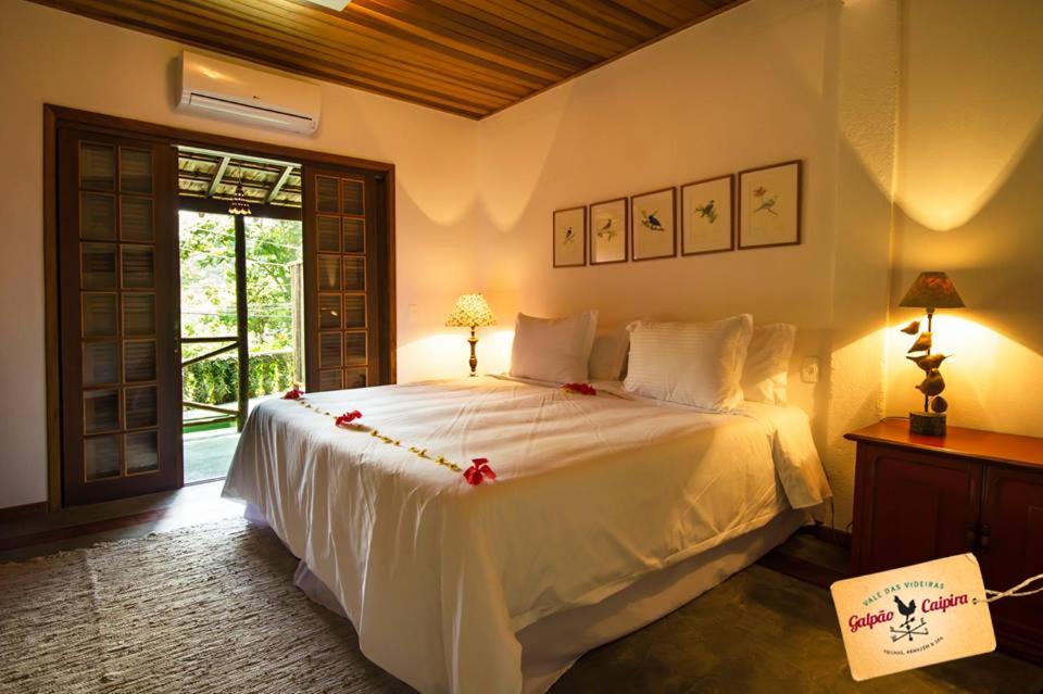Deluxe Double Room with Balcony photo 3