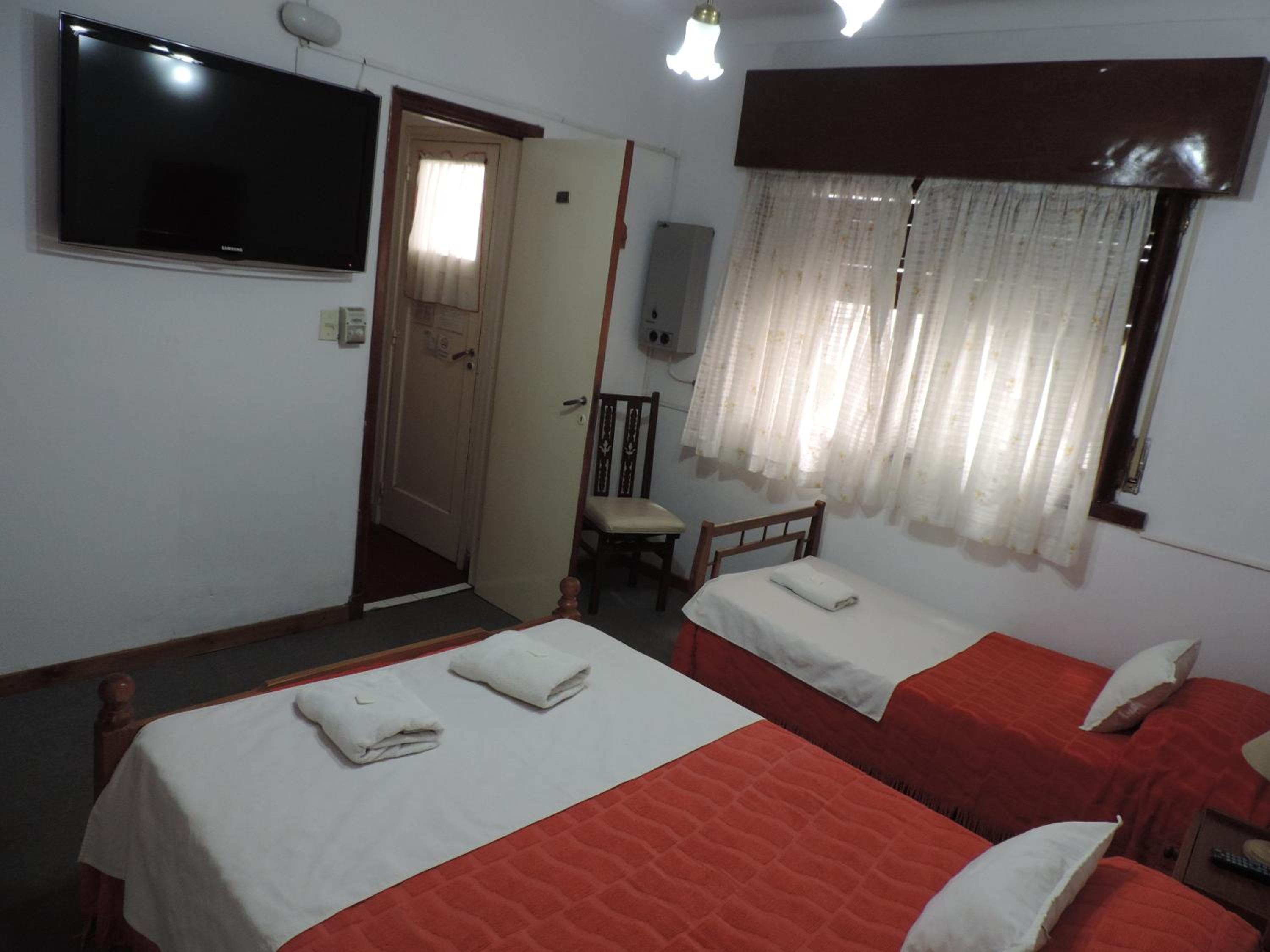 Standard Triple Room photo 2