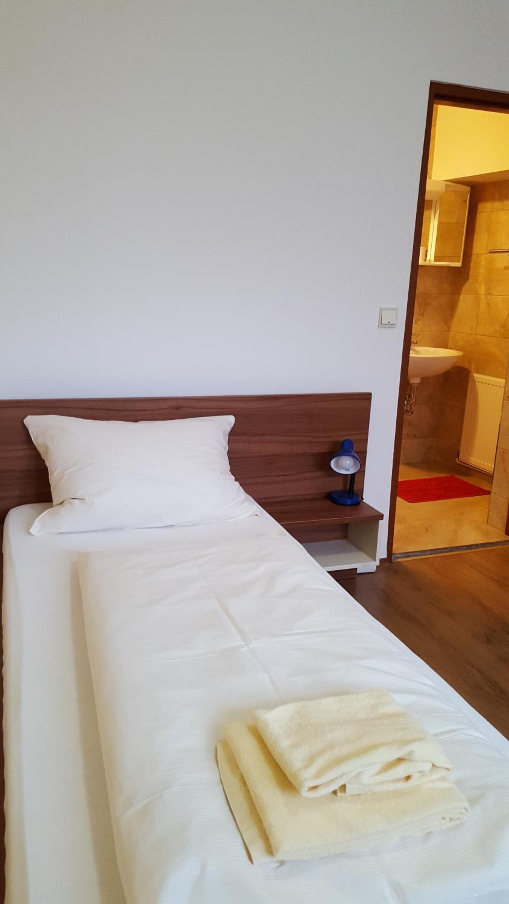 Single Room photo 1