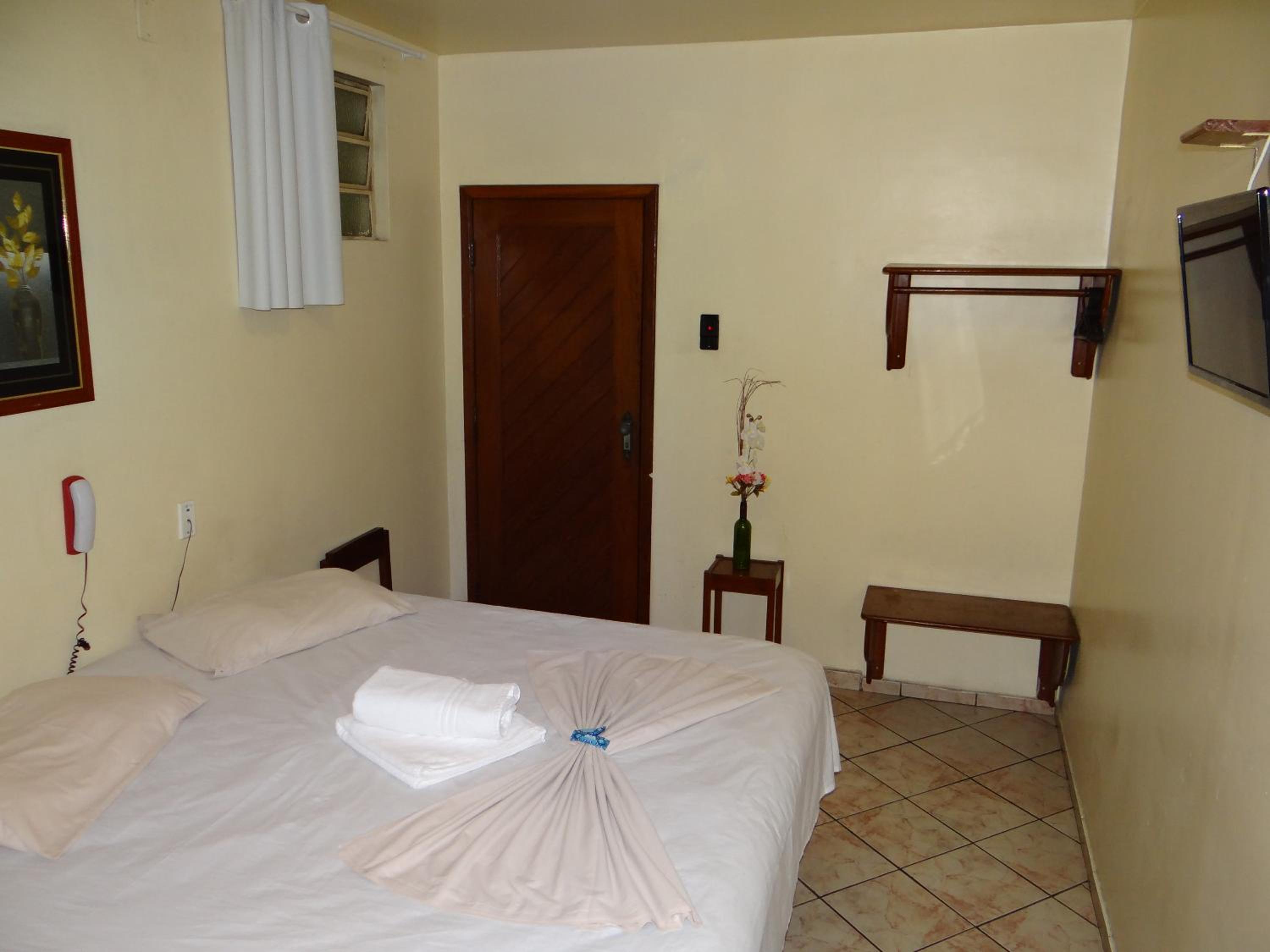 Double or Twin Room photo 3