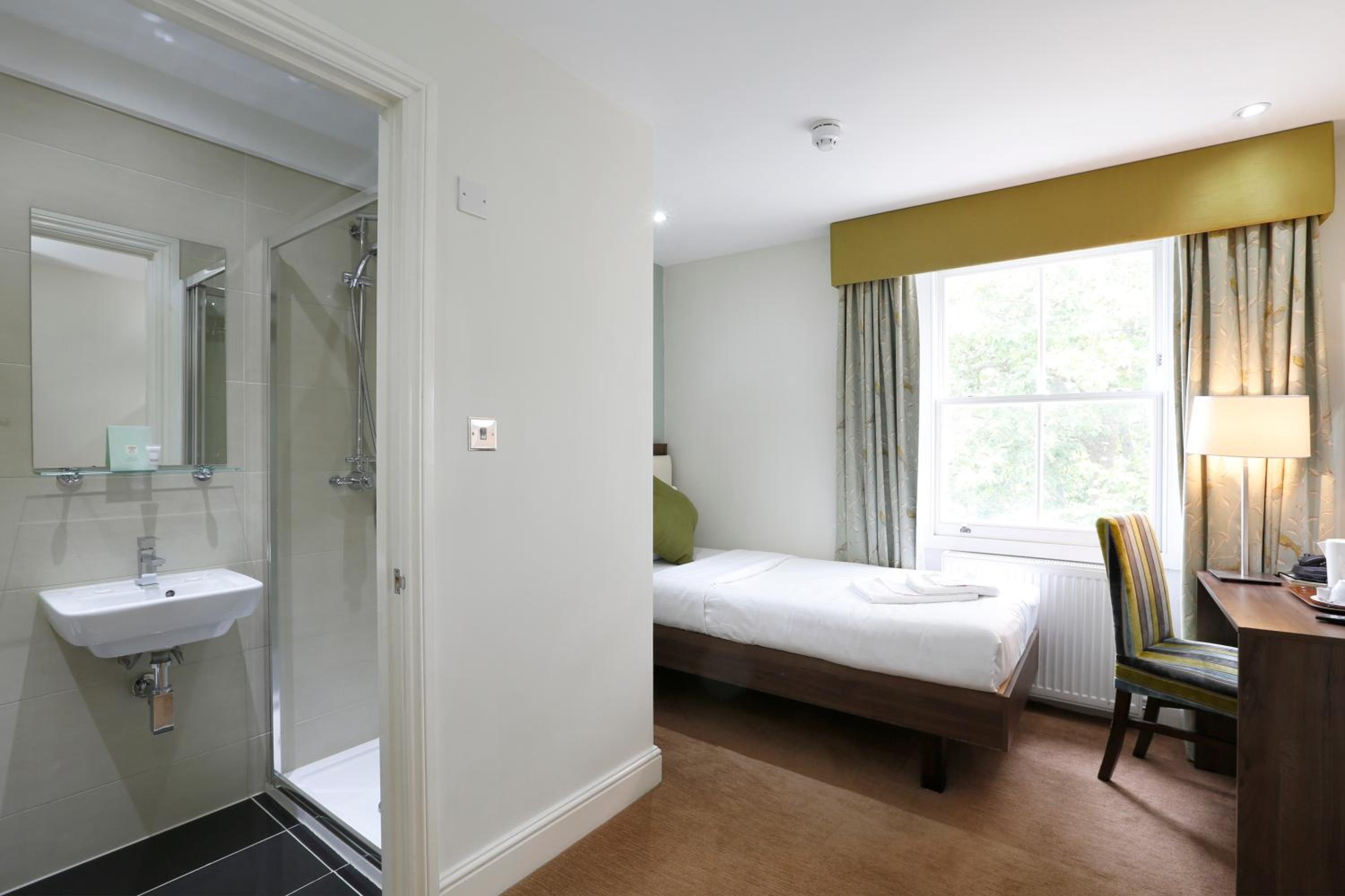 Single Room photo 2