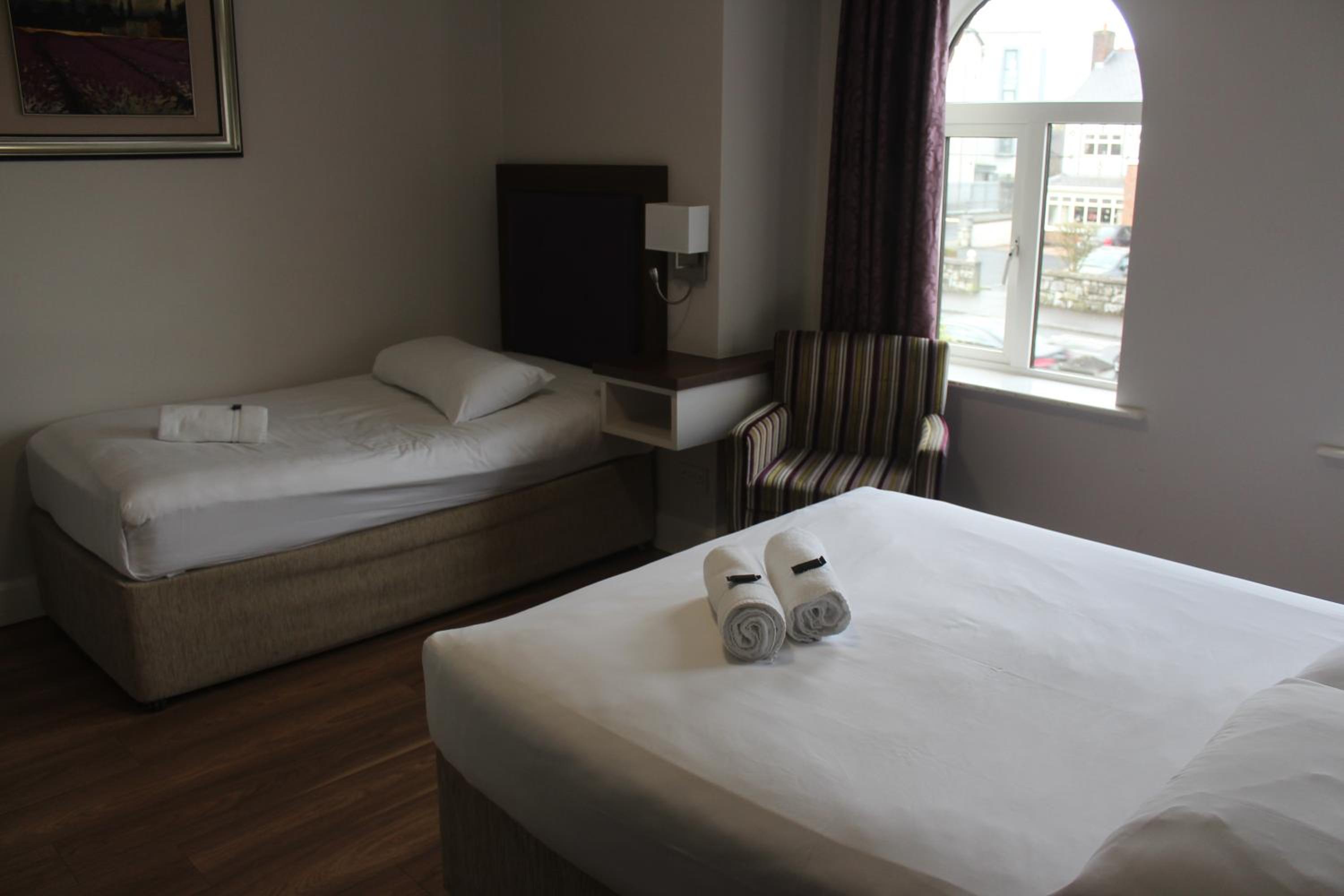 Triple Room - Photo 11