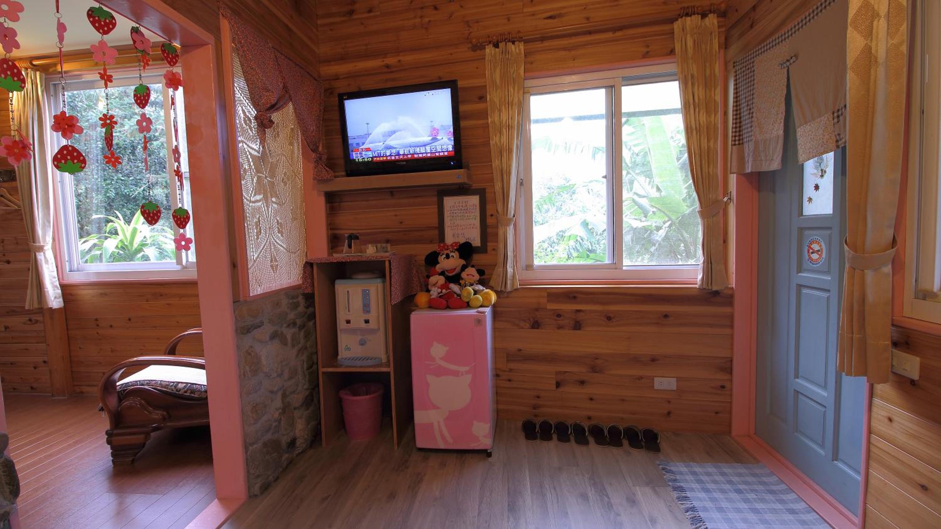 Quadruple Room with Mountain View photo 2
