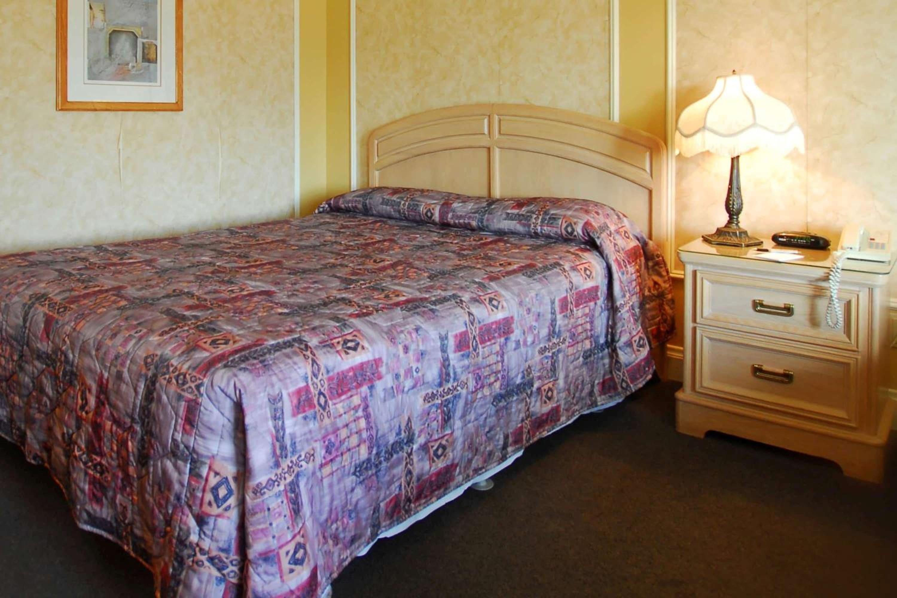 King Room - Non-Smoking