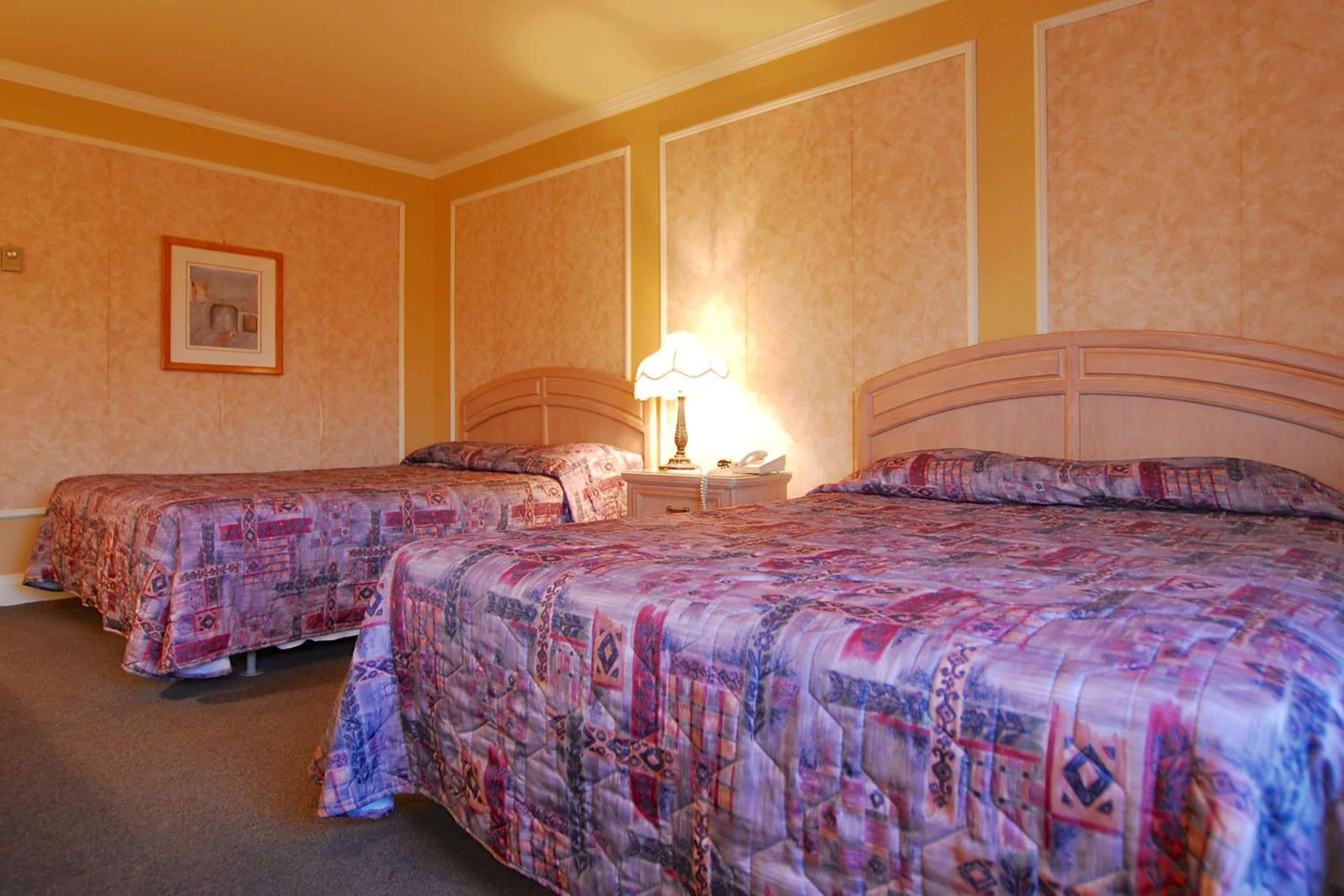 Queen Room with Two Queen Beds - Non-Smoking