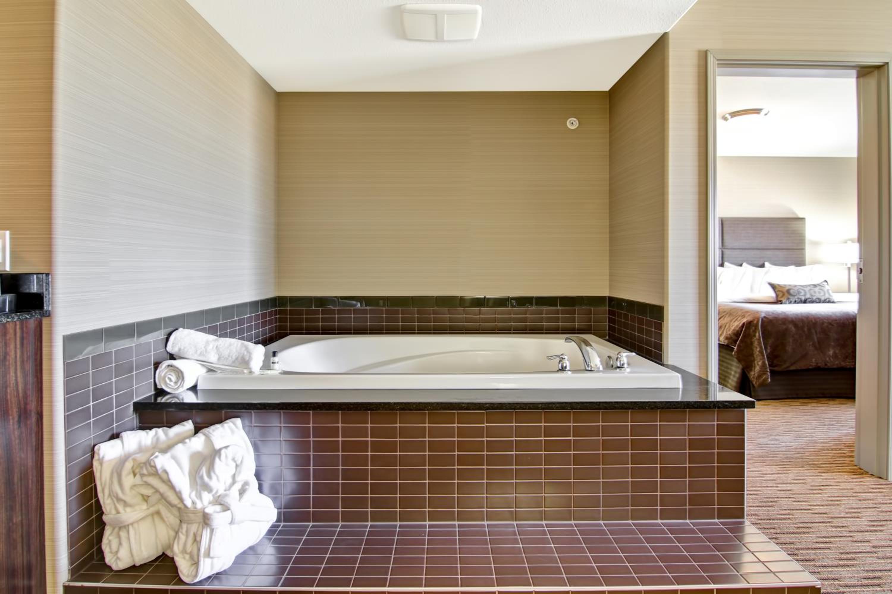 Honeymoon Suite photo 3