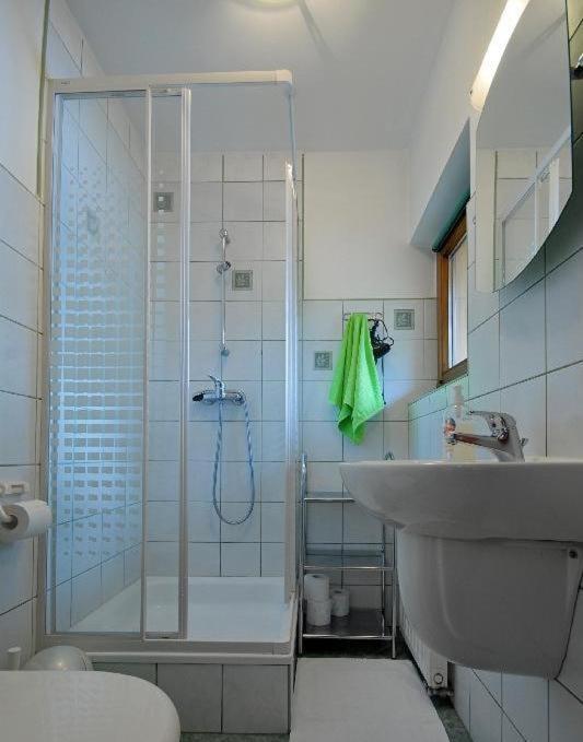 Double Room with Balcony - Photo 4