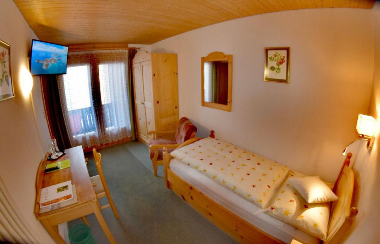 Single Room with Balcony photo 1