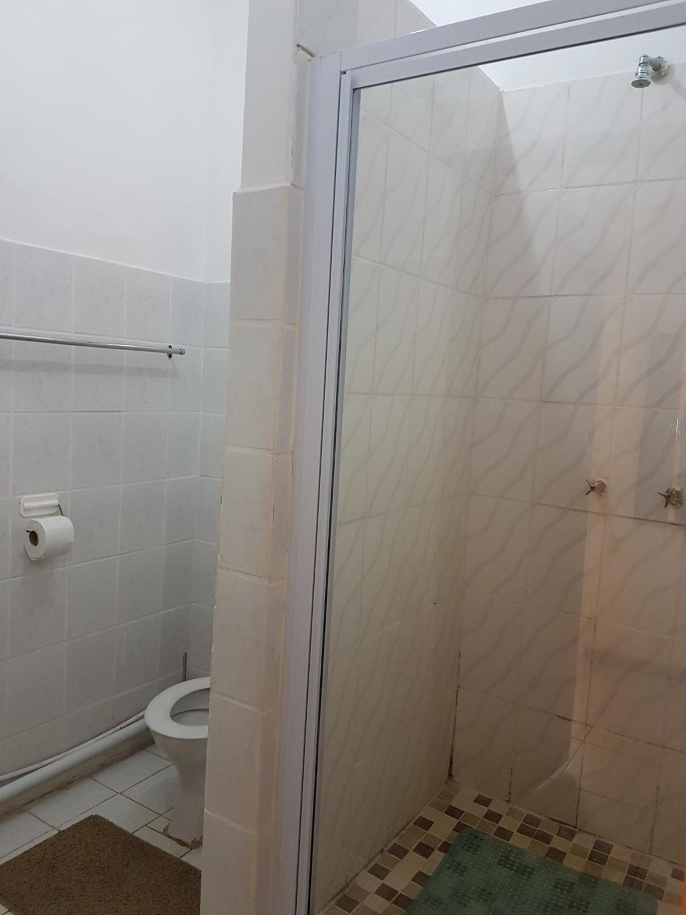 Family Room with Bathroom photo 3