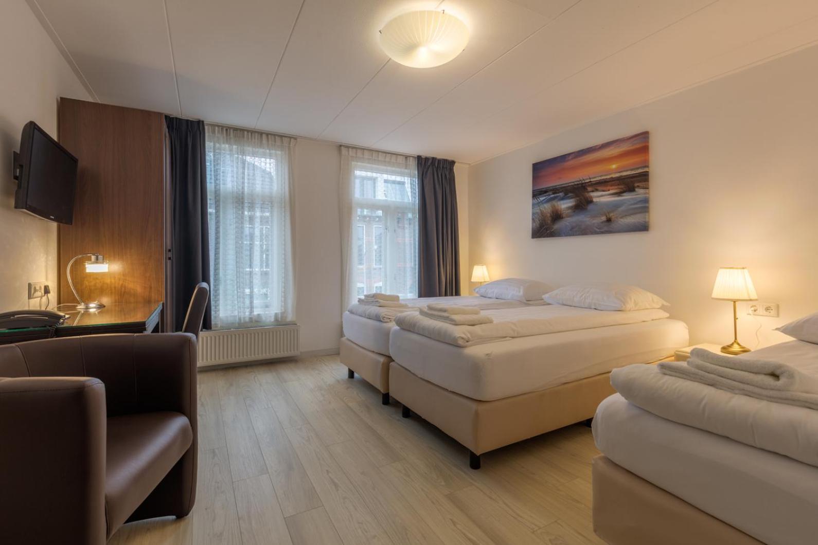 Triple Room with Bathroom photo 3