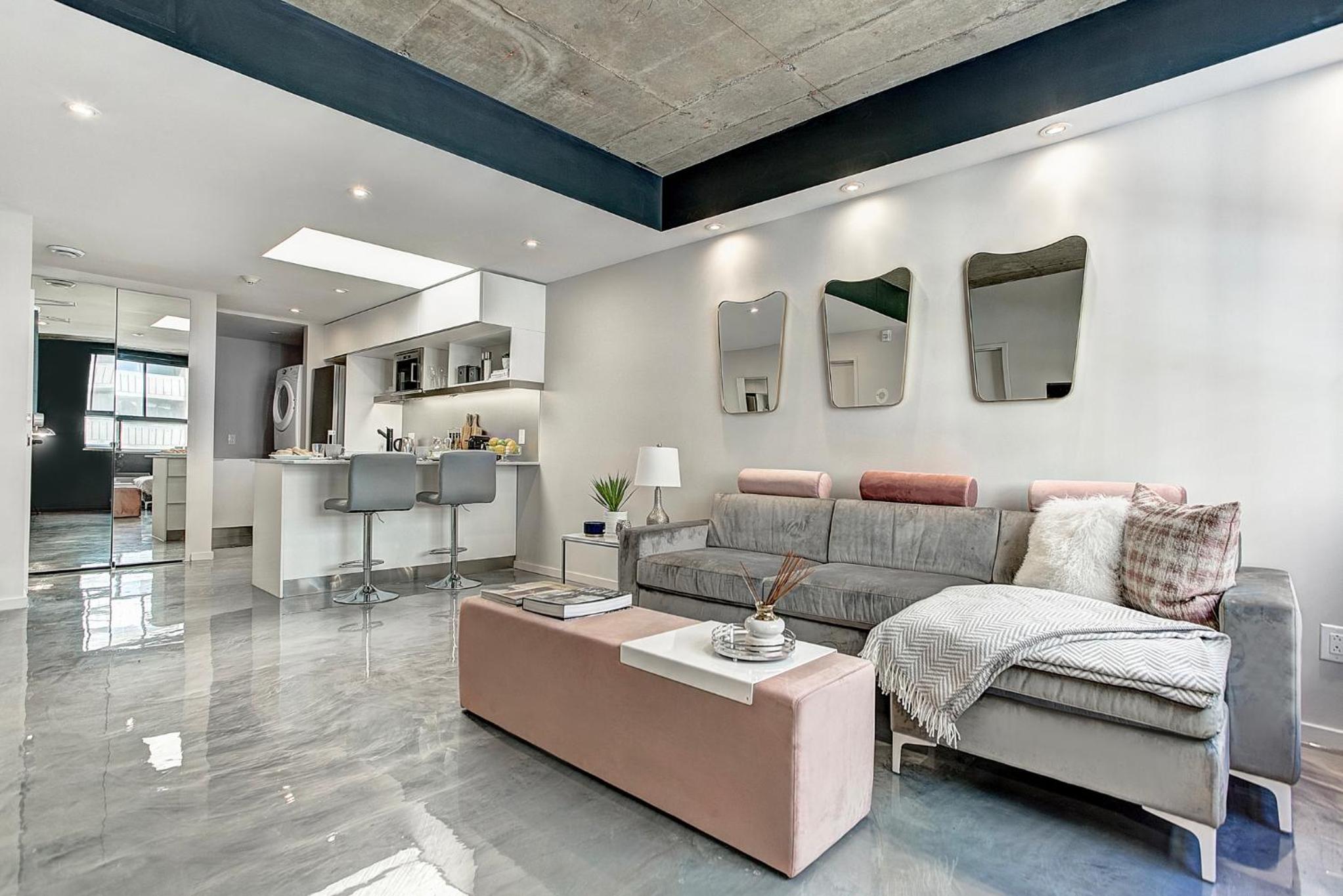One-Bedroom Apartment 306