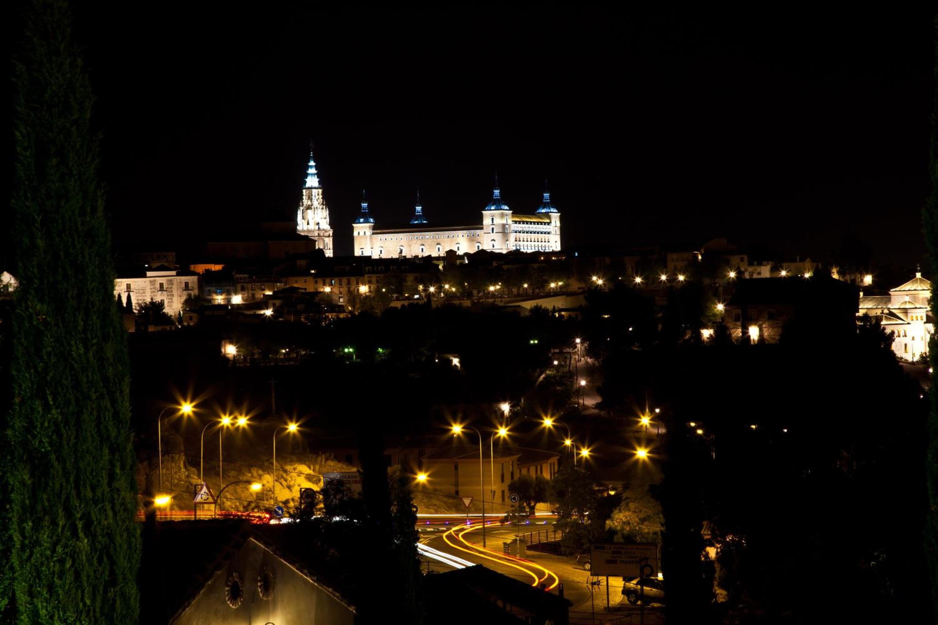 Double or Twin Room with Extra Bed (2 Adults + 1 Child) with terrace photo 3