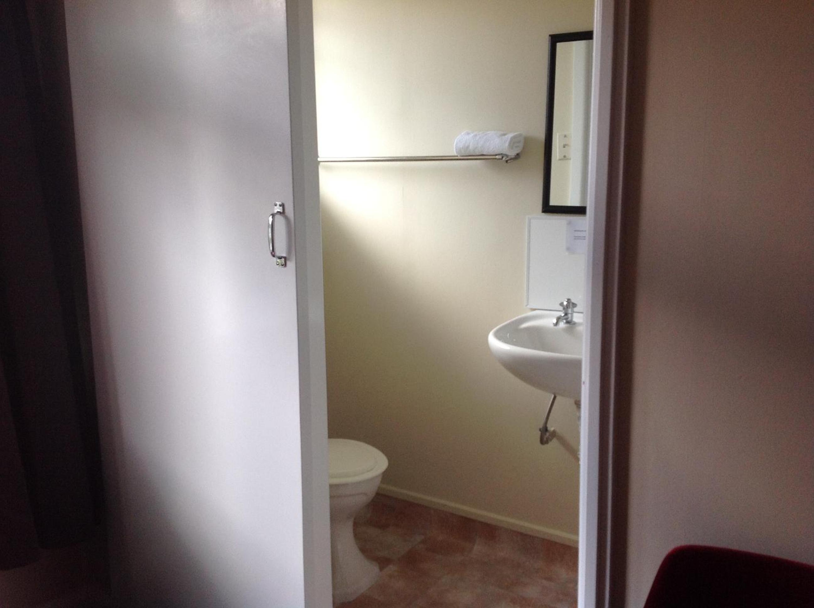 Standard Queen Room - Photo 2