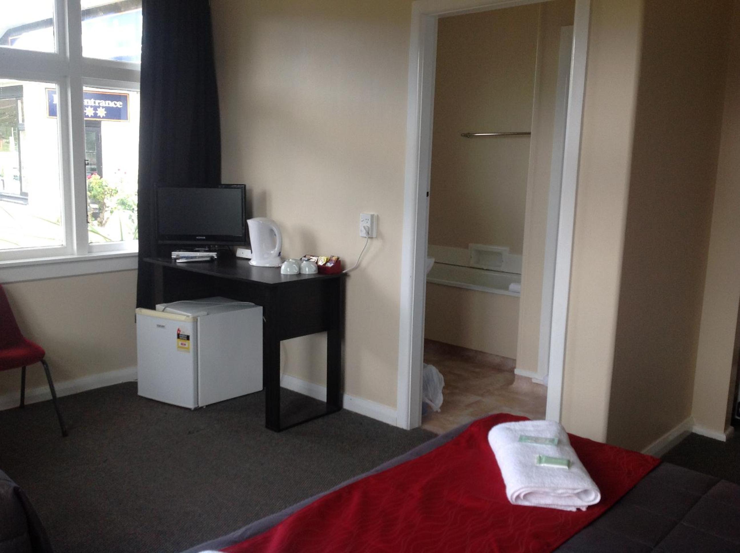 Standard Queen Room - Photo 1