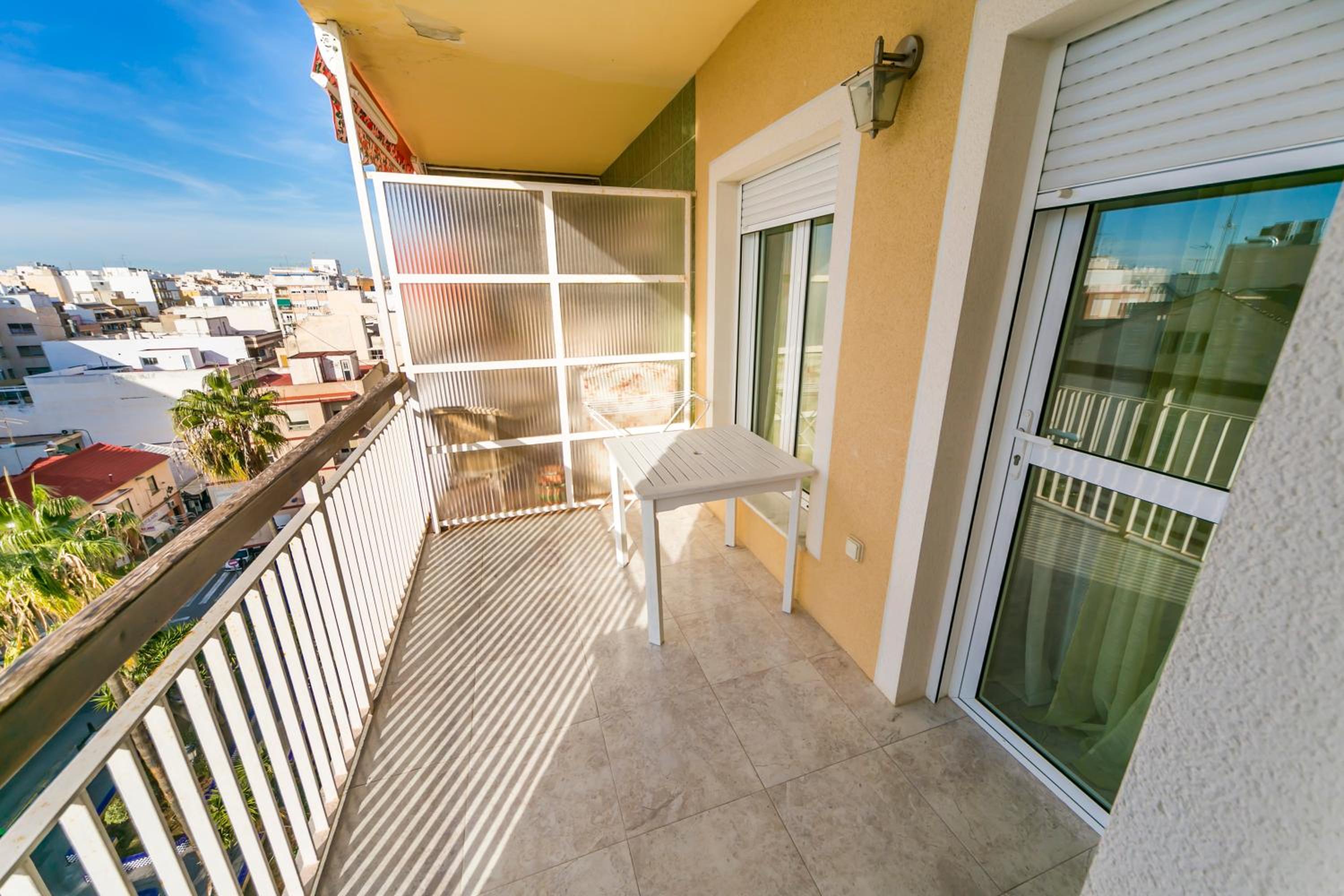 Apartment with Sea View - Photo 4