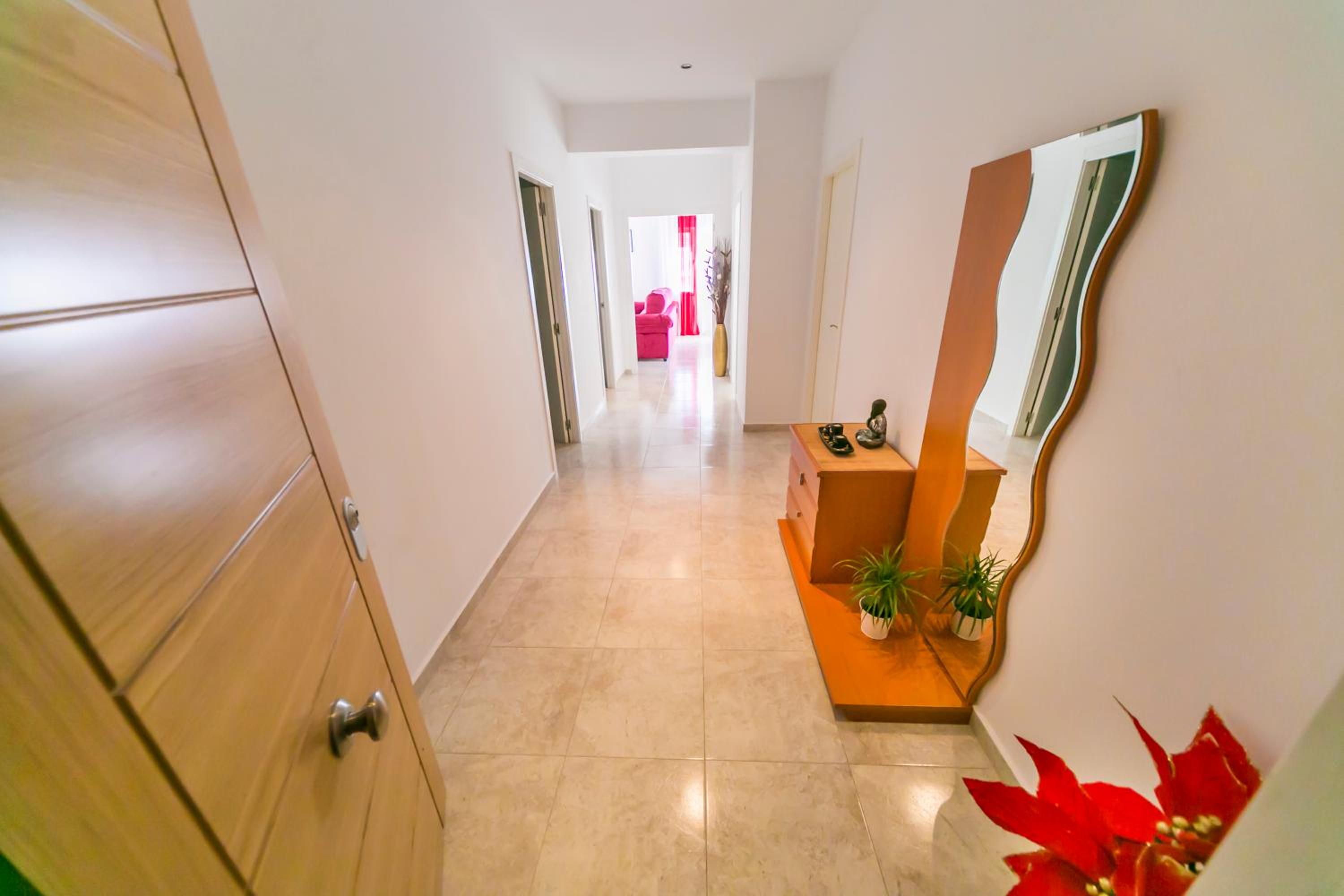 Apartment with Sea View - Photo 7
