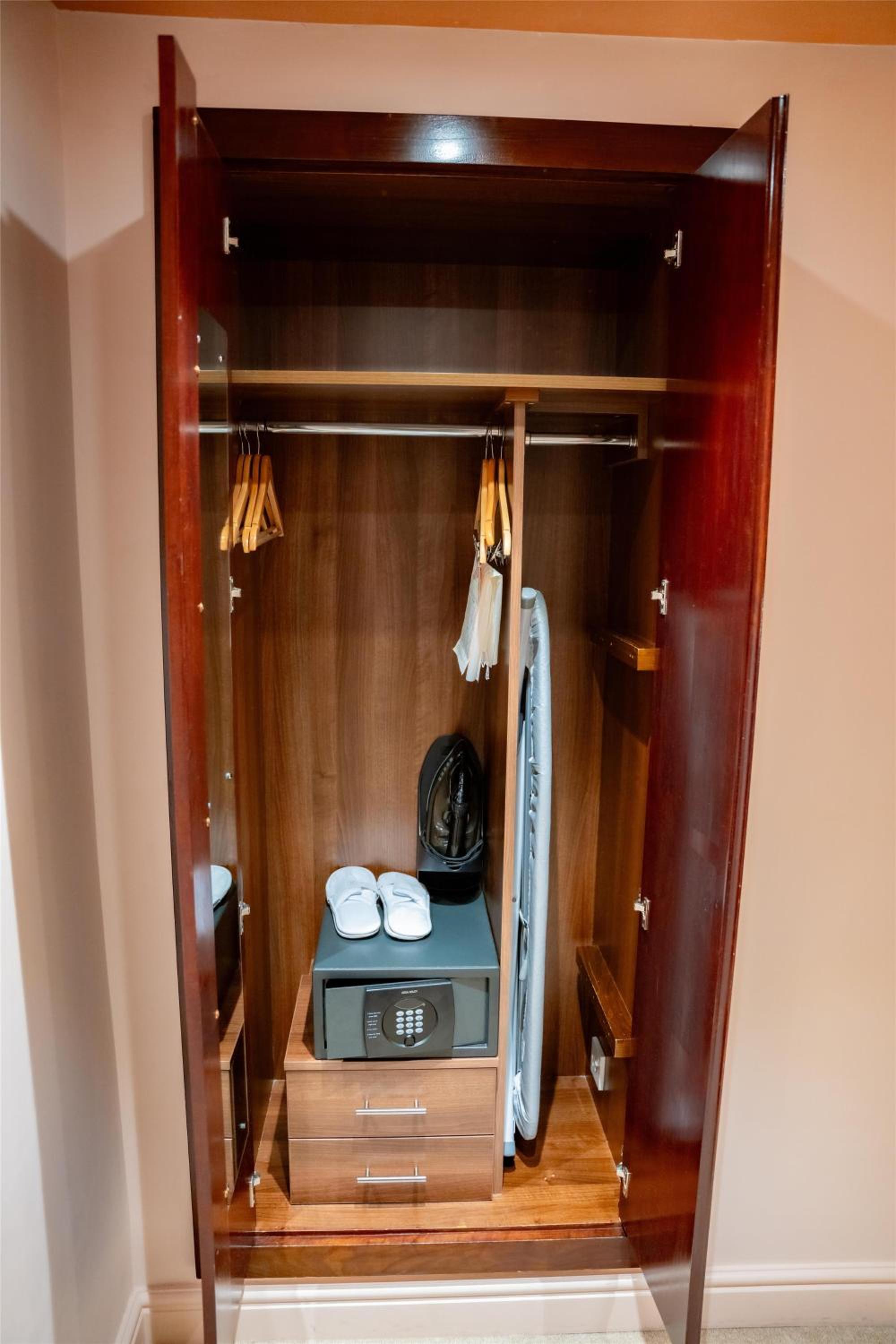 Superior King Room