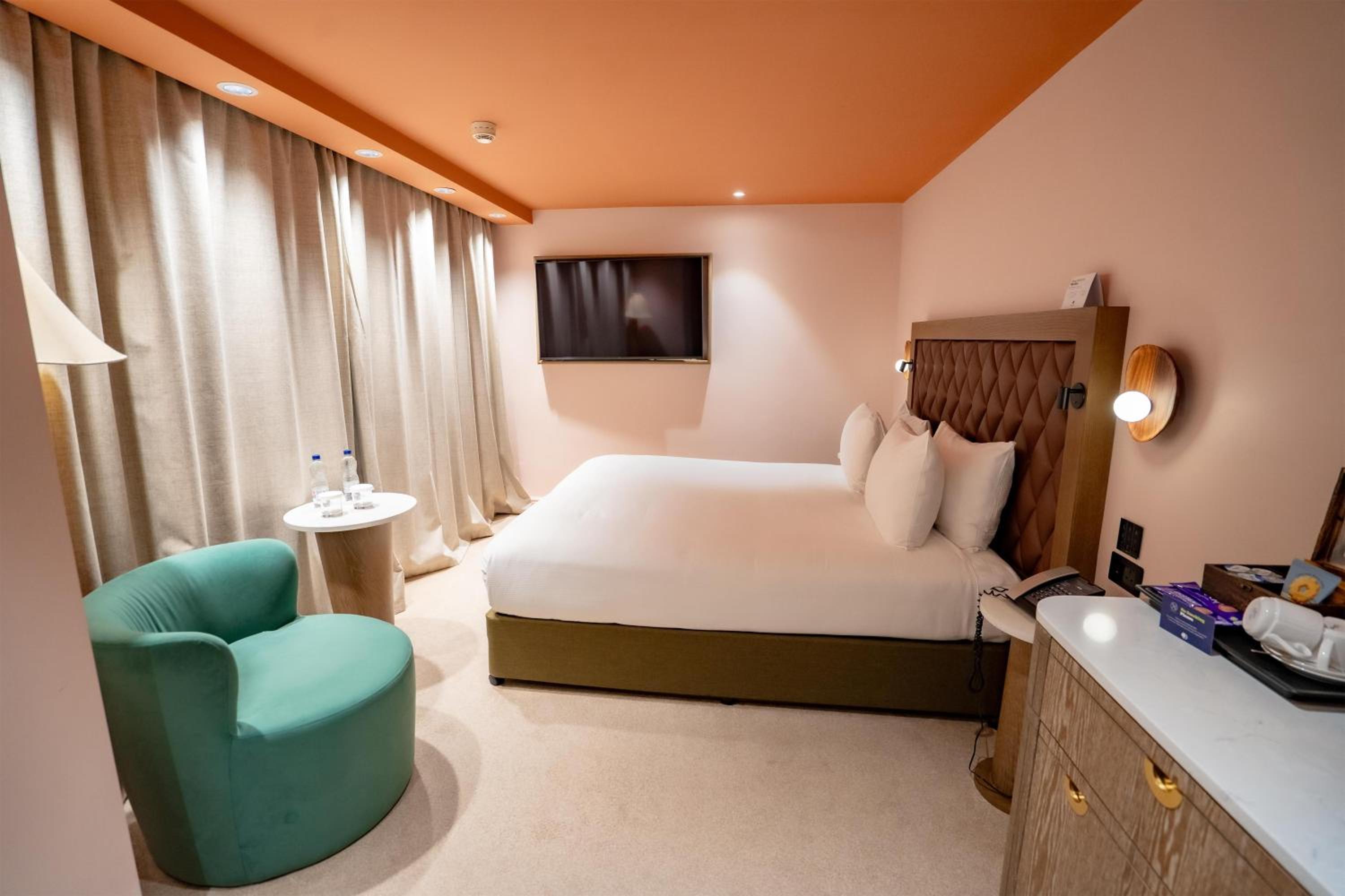 Superior King Room