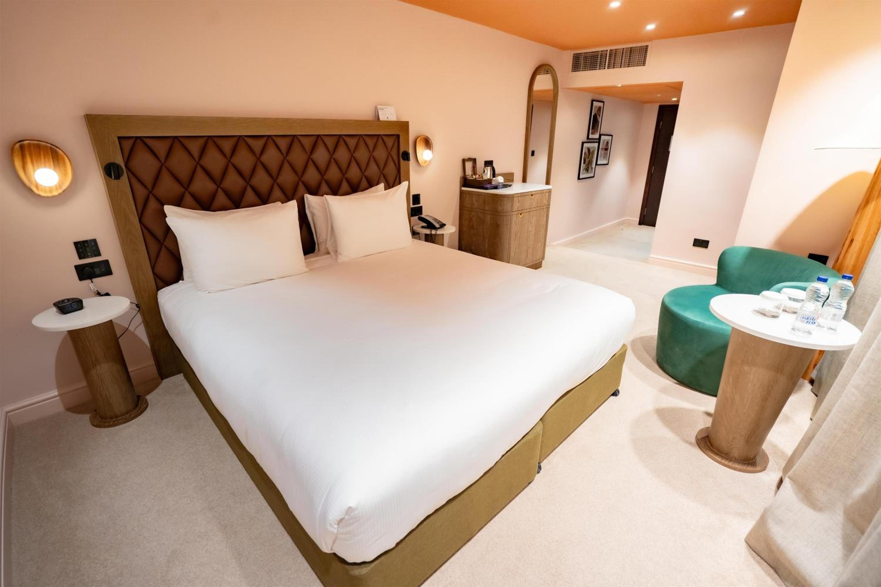 Superior King Room