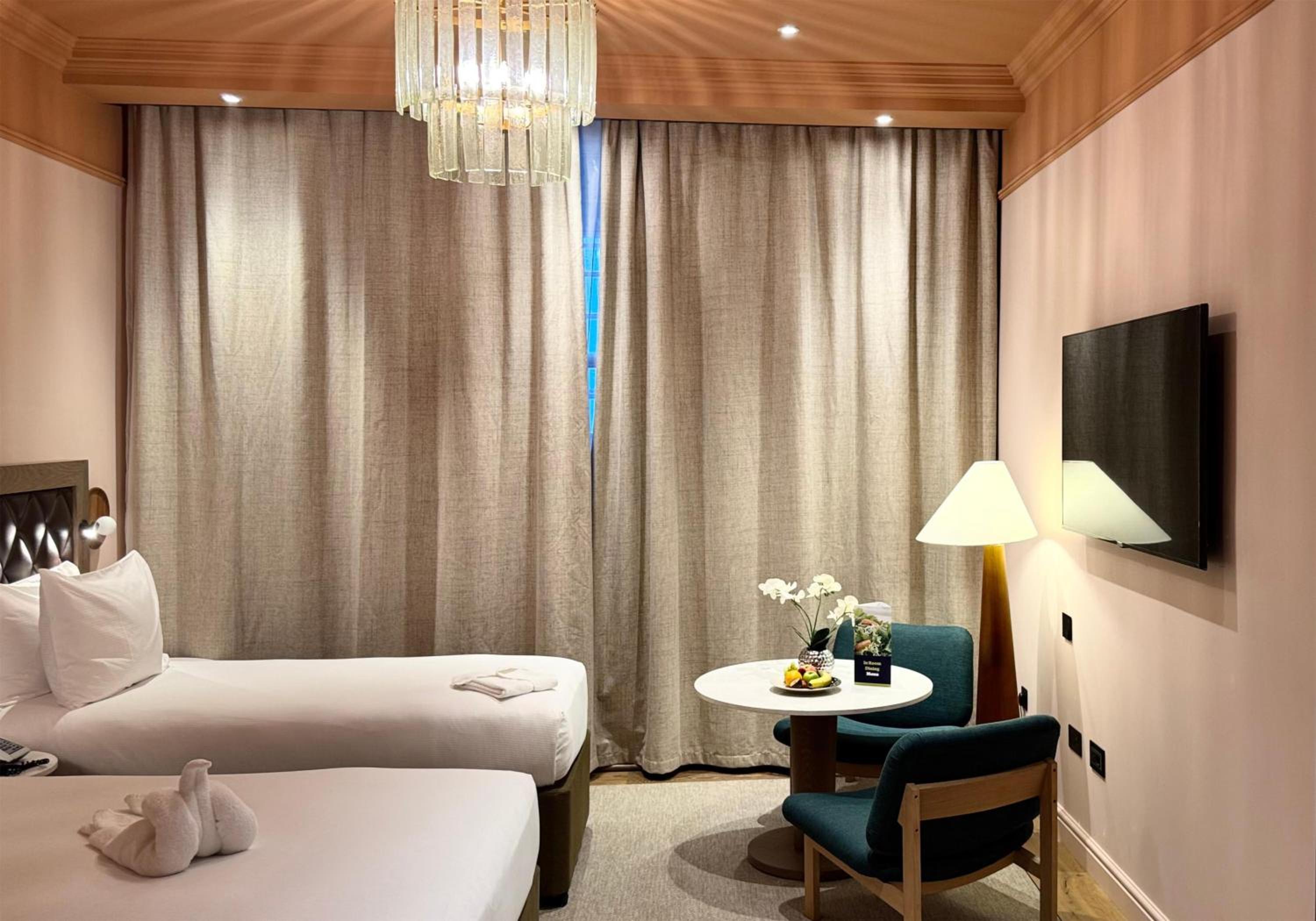 Double Family Room with Single Bed