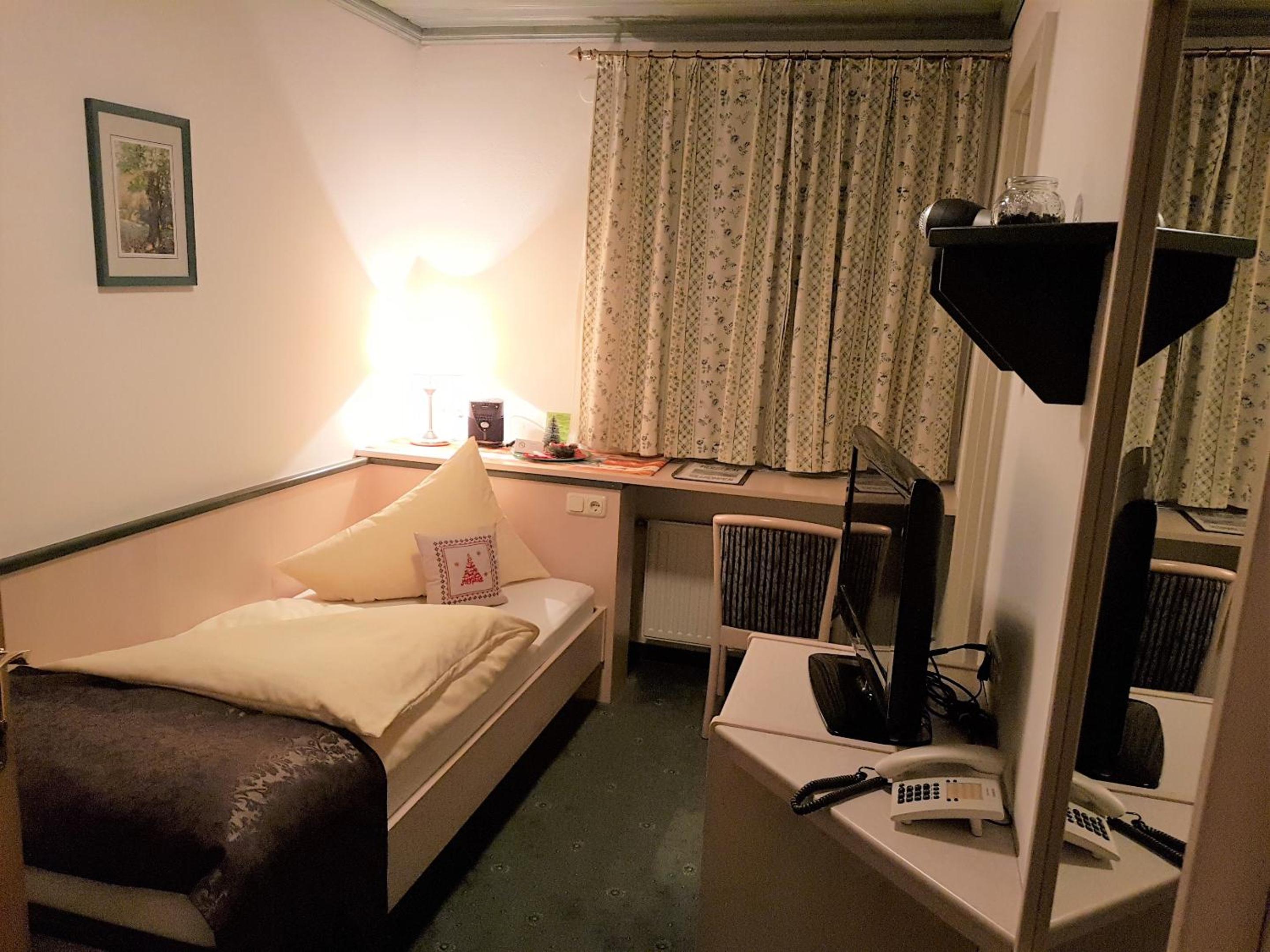 Single Room photo 1
