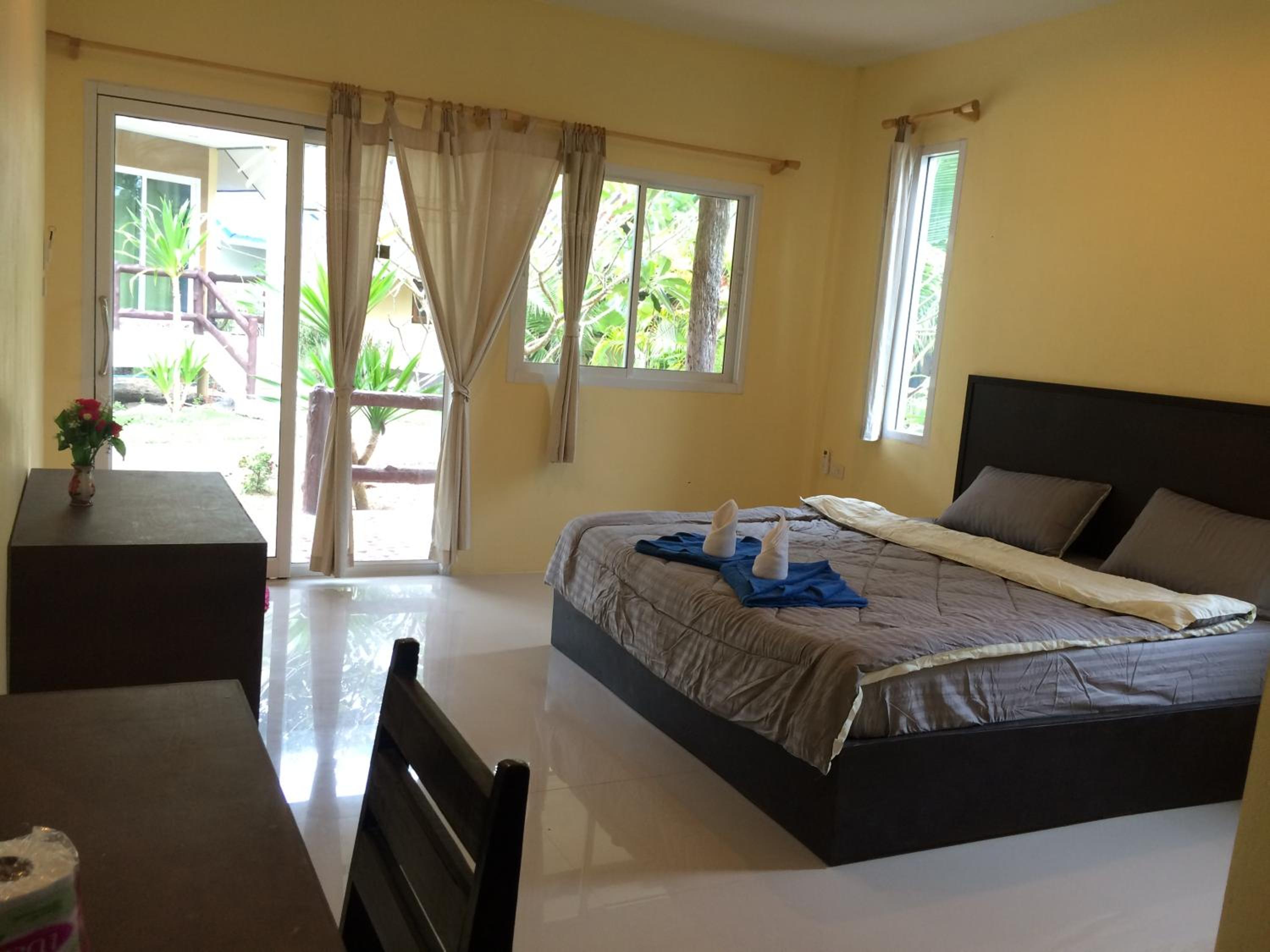 Large Double Room photo 1