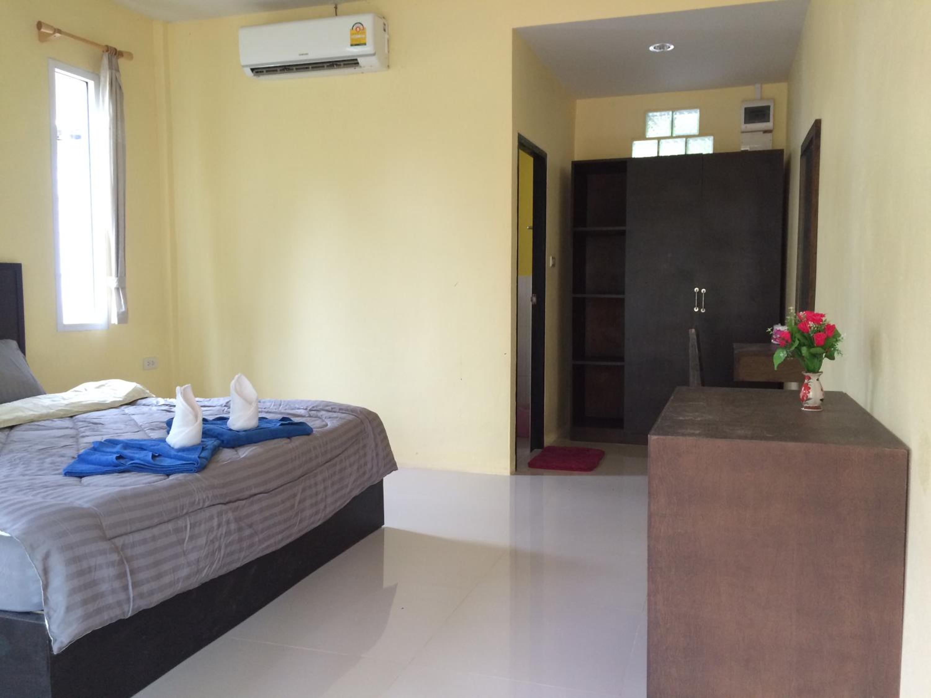 Large Double Room photo 2