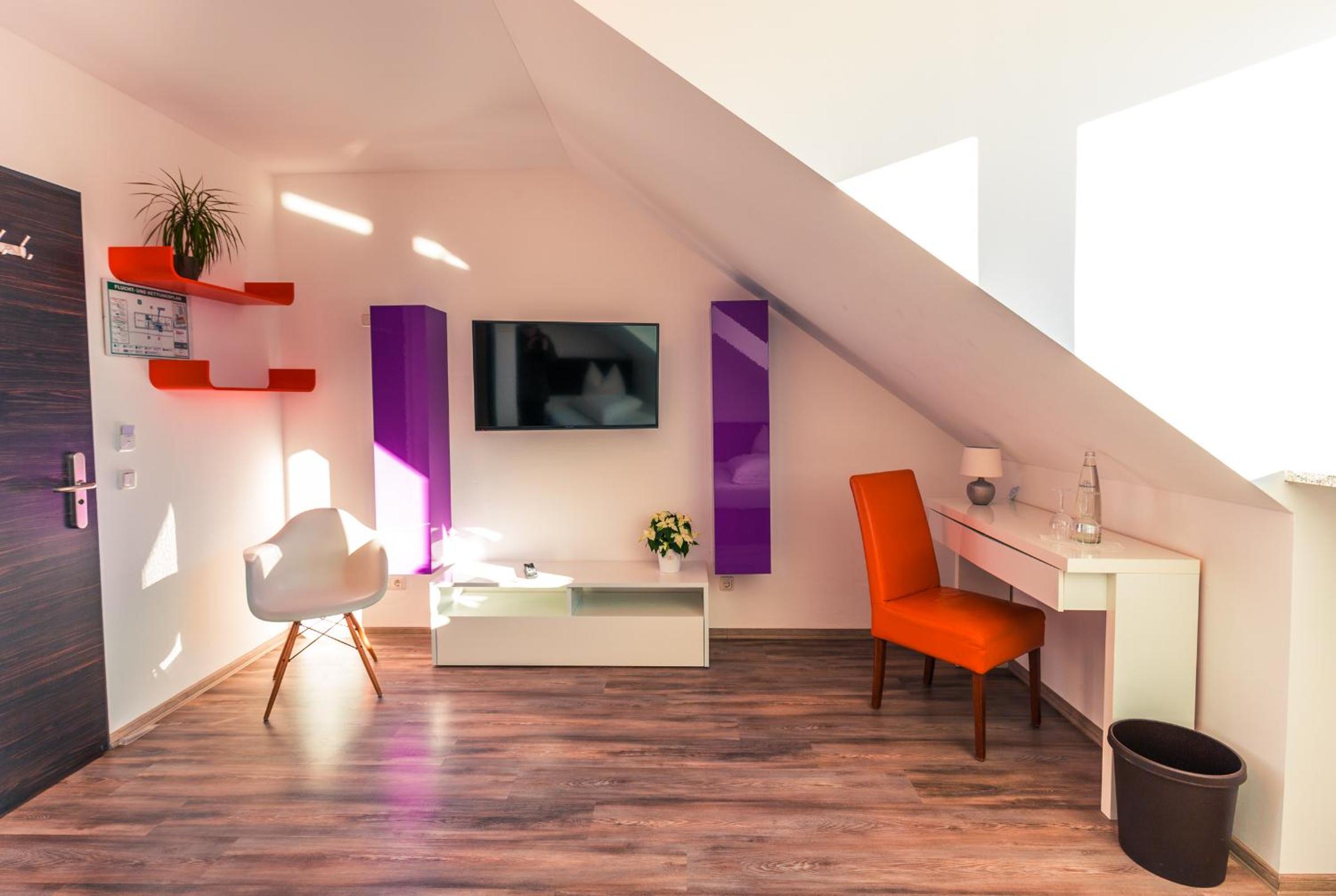 Small Double Room photo 2