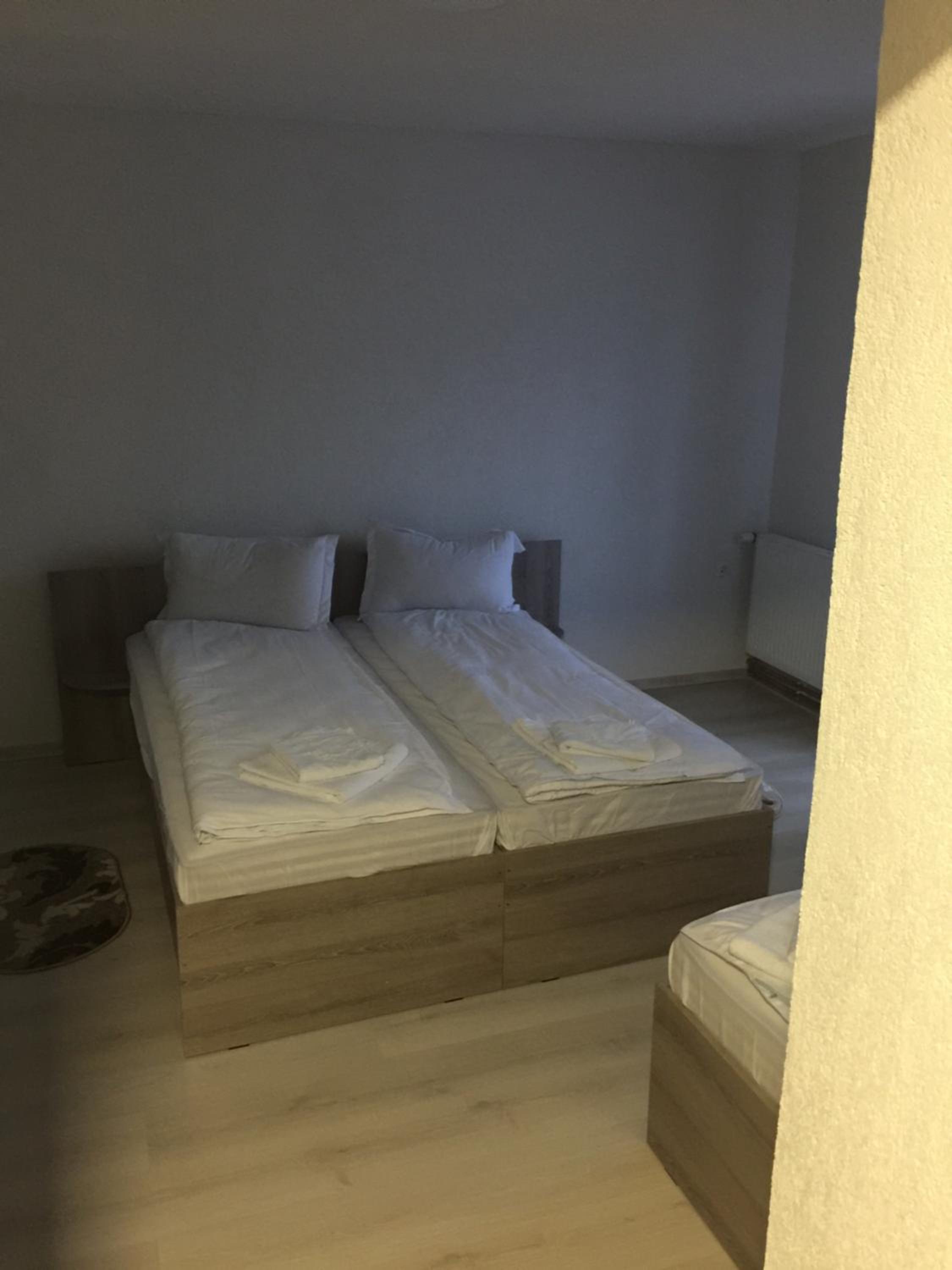 Standard Triple Room - Photo 13