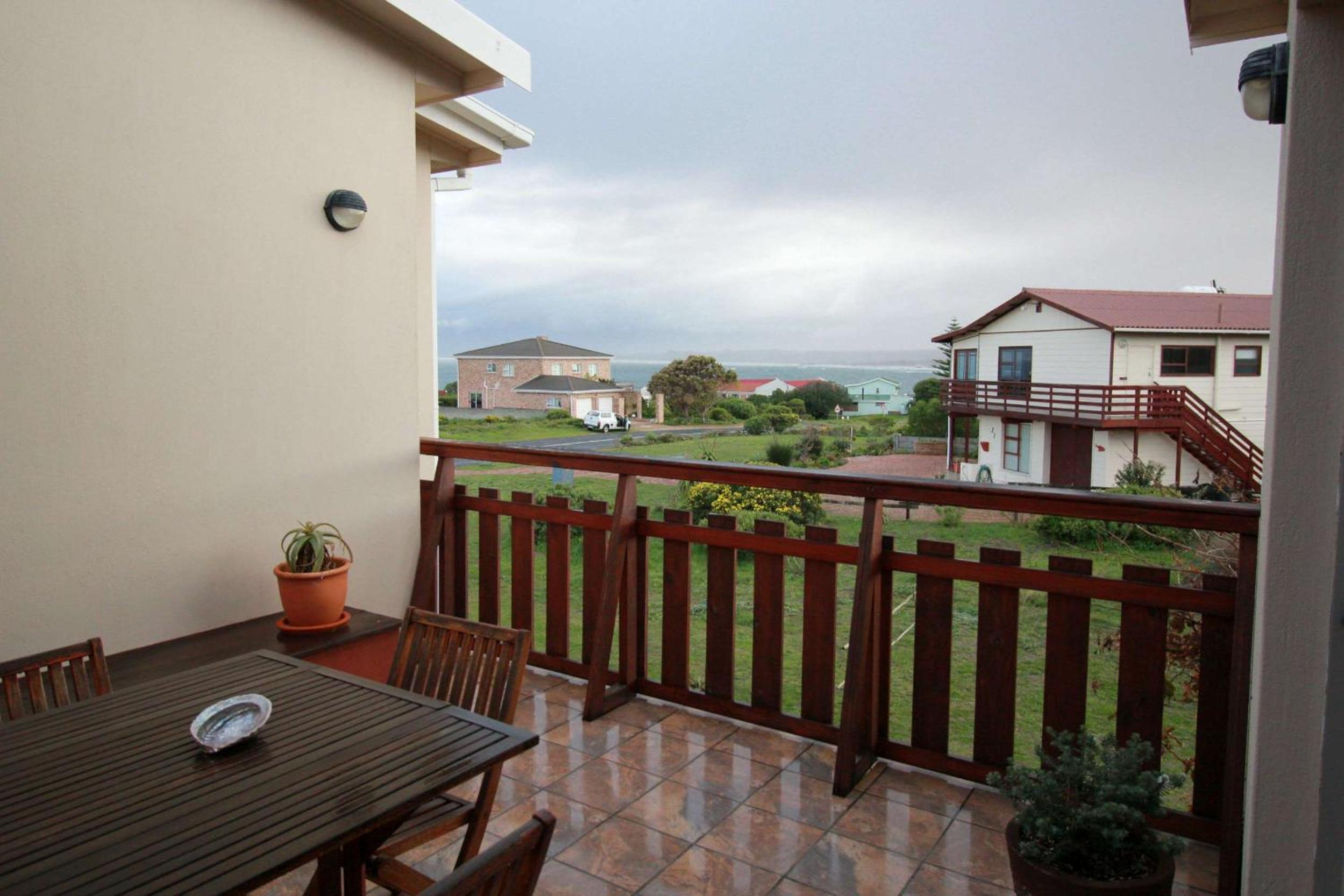 Double or Twin Room with Balcony photo 3