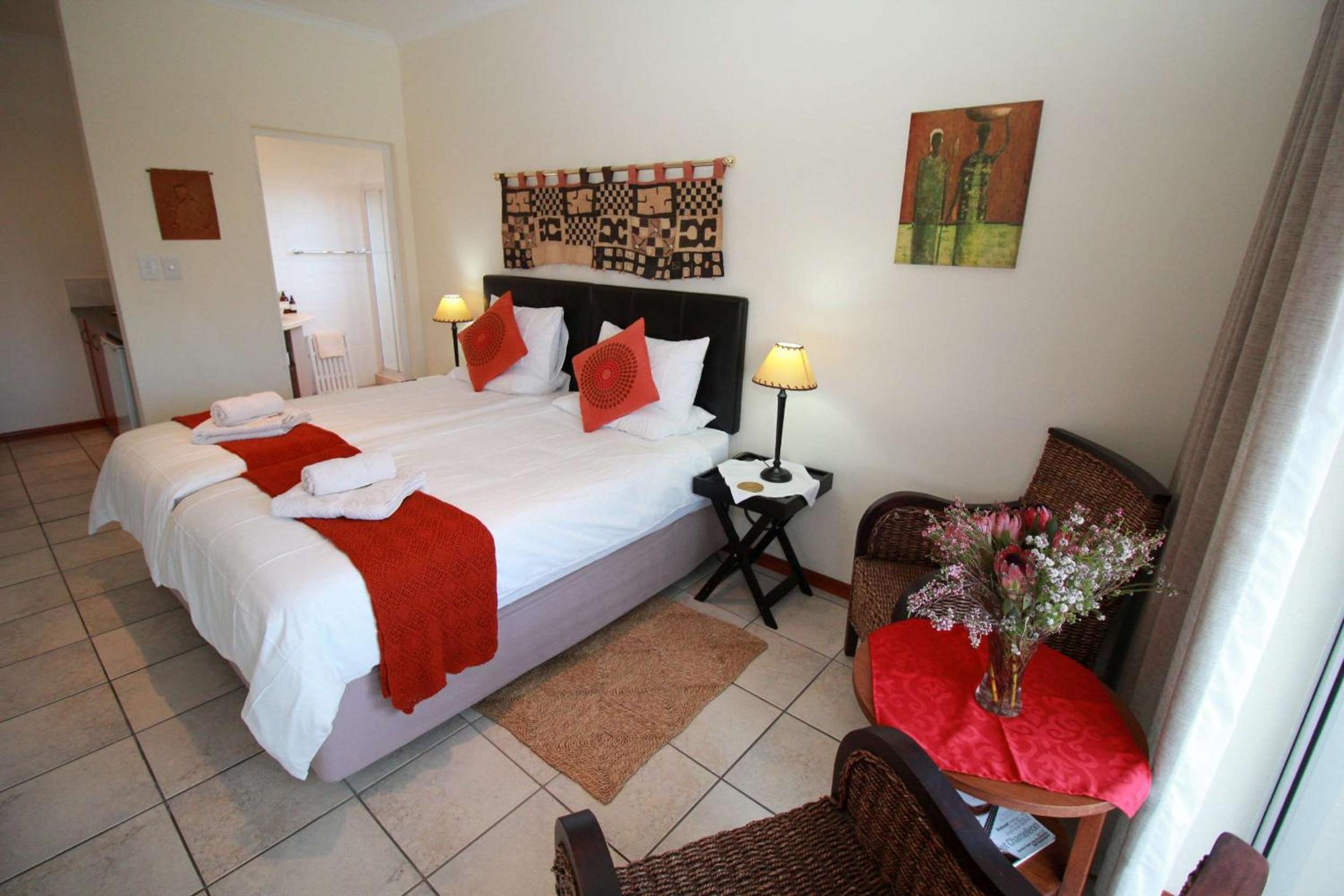 Double or Twin Room with Sea View photo 3