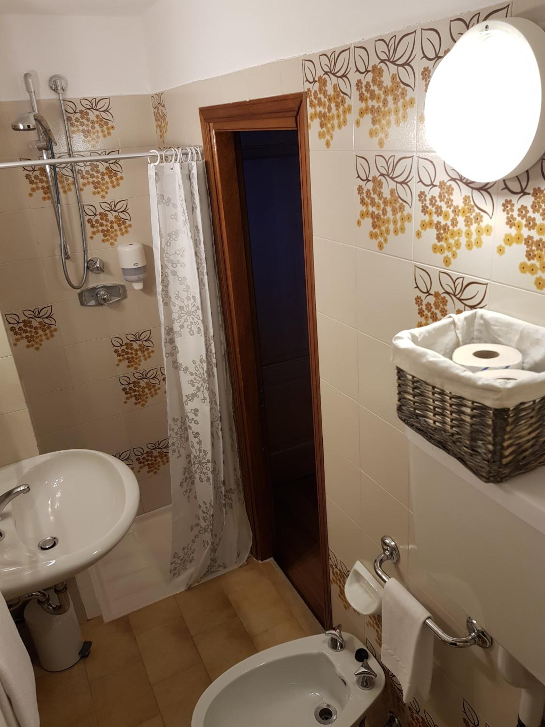 Single Room with Balcony photo 2