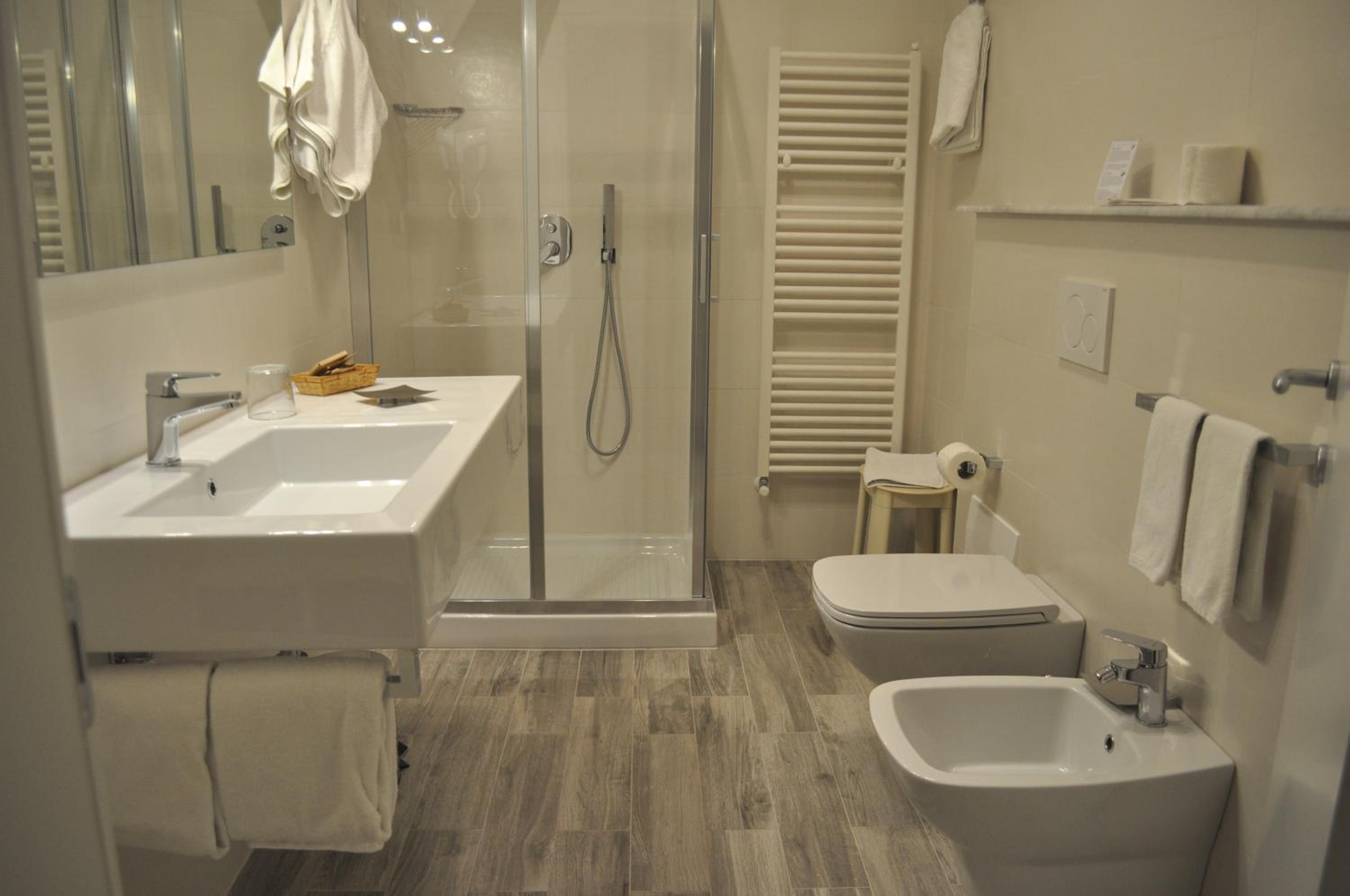Deluxe Double or Twin Room with Sea View photo 2
