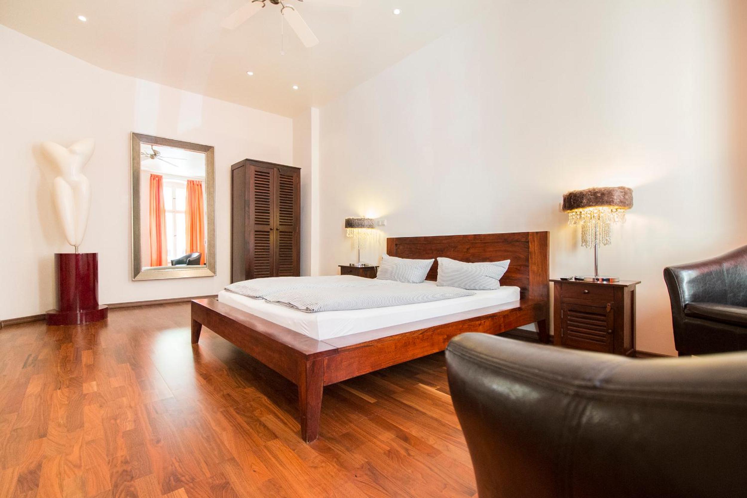 Studio Apartment photo 2