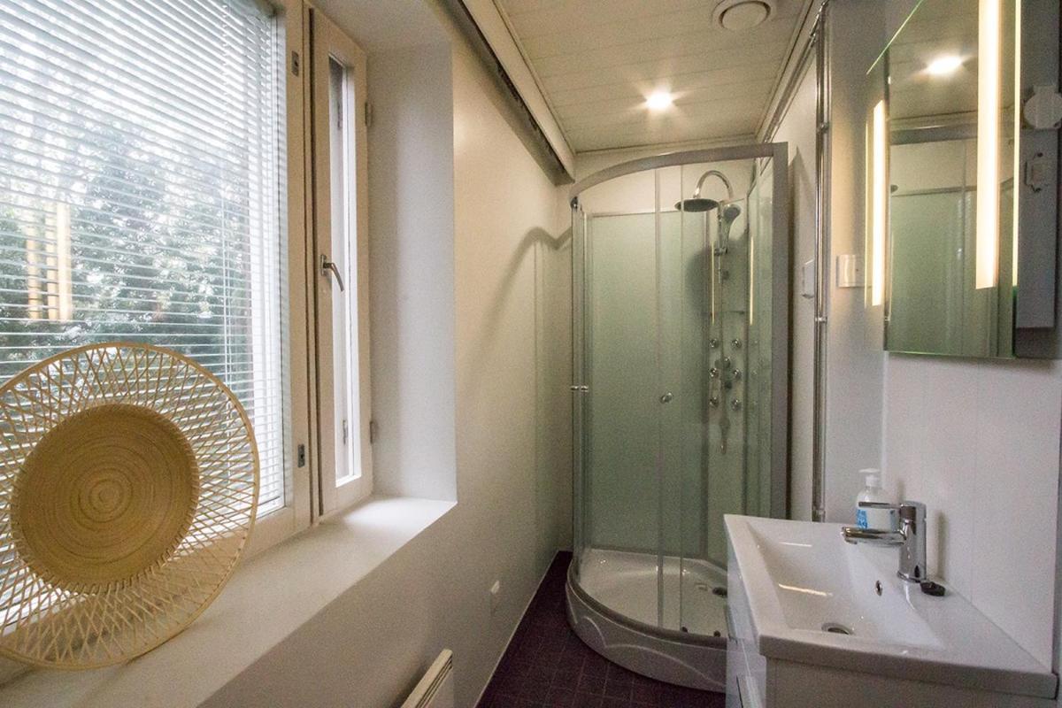 Two-Bedroom Apartment - Photo 3