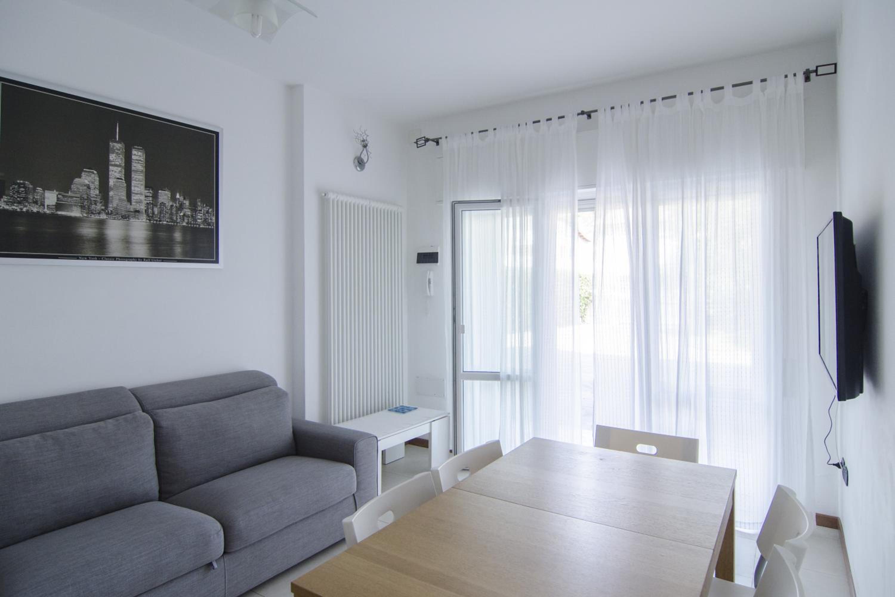 Apartment - Ground Floor photo 3