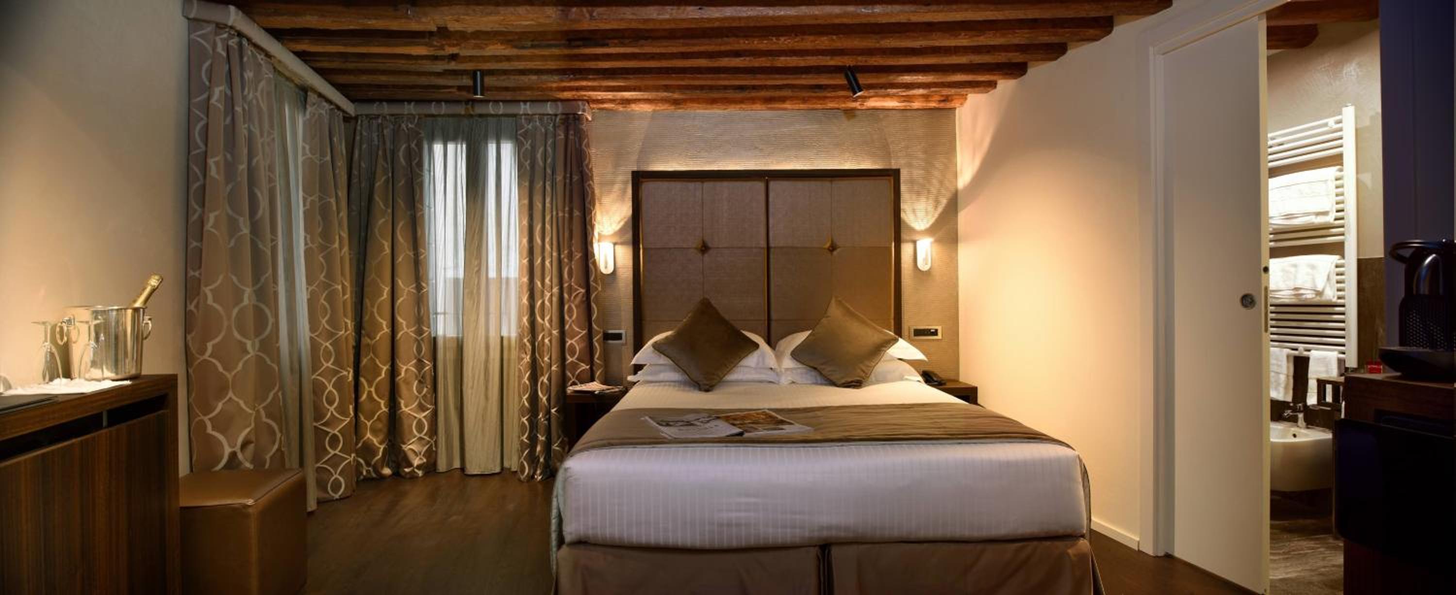 Economy Double Room photo 2