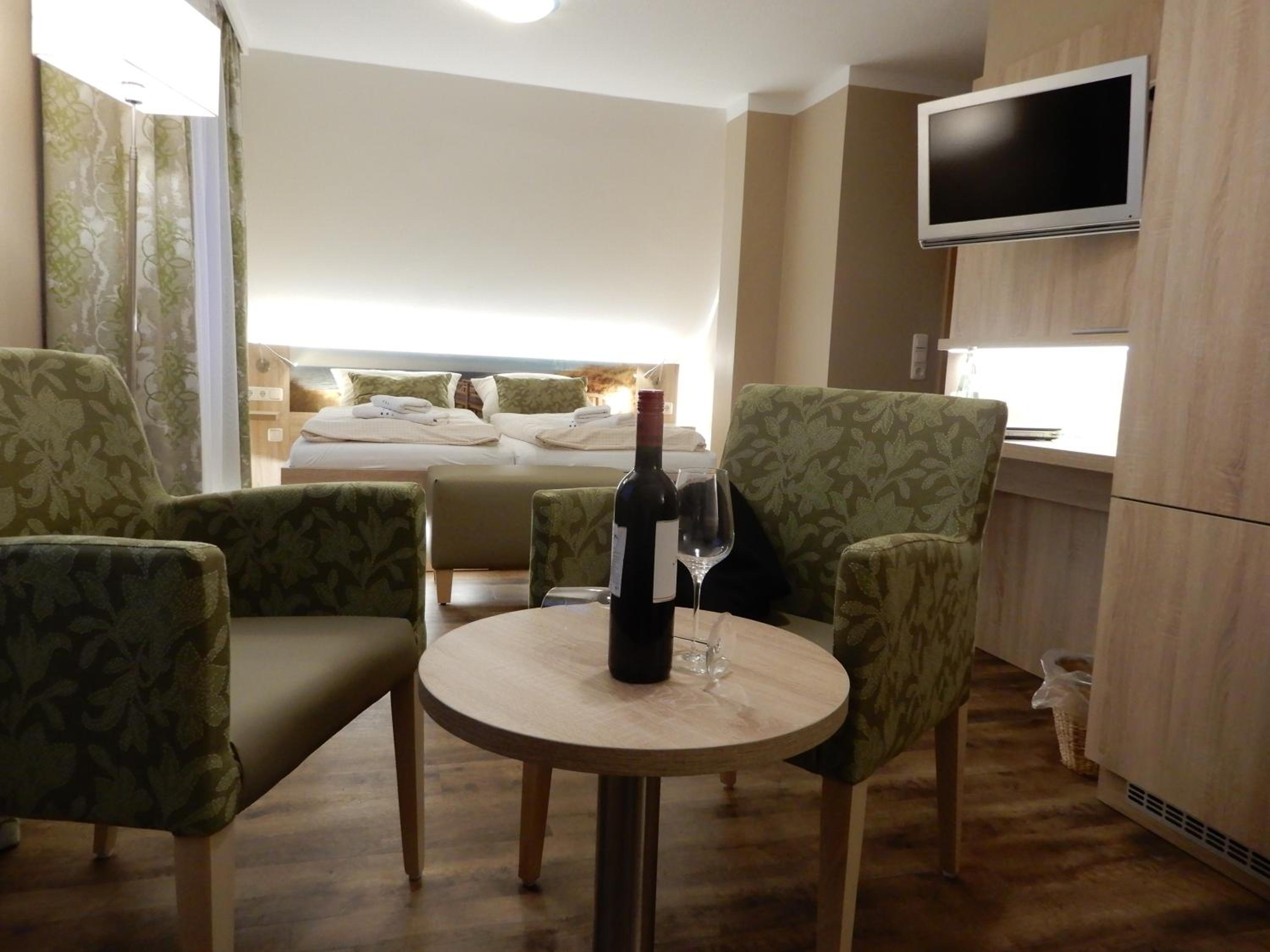 Superior Double Room with Sofa photo 2