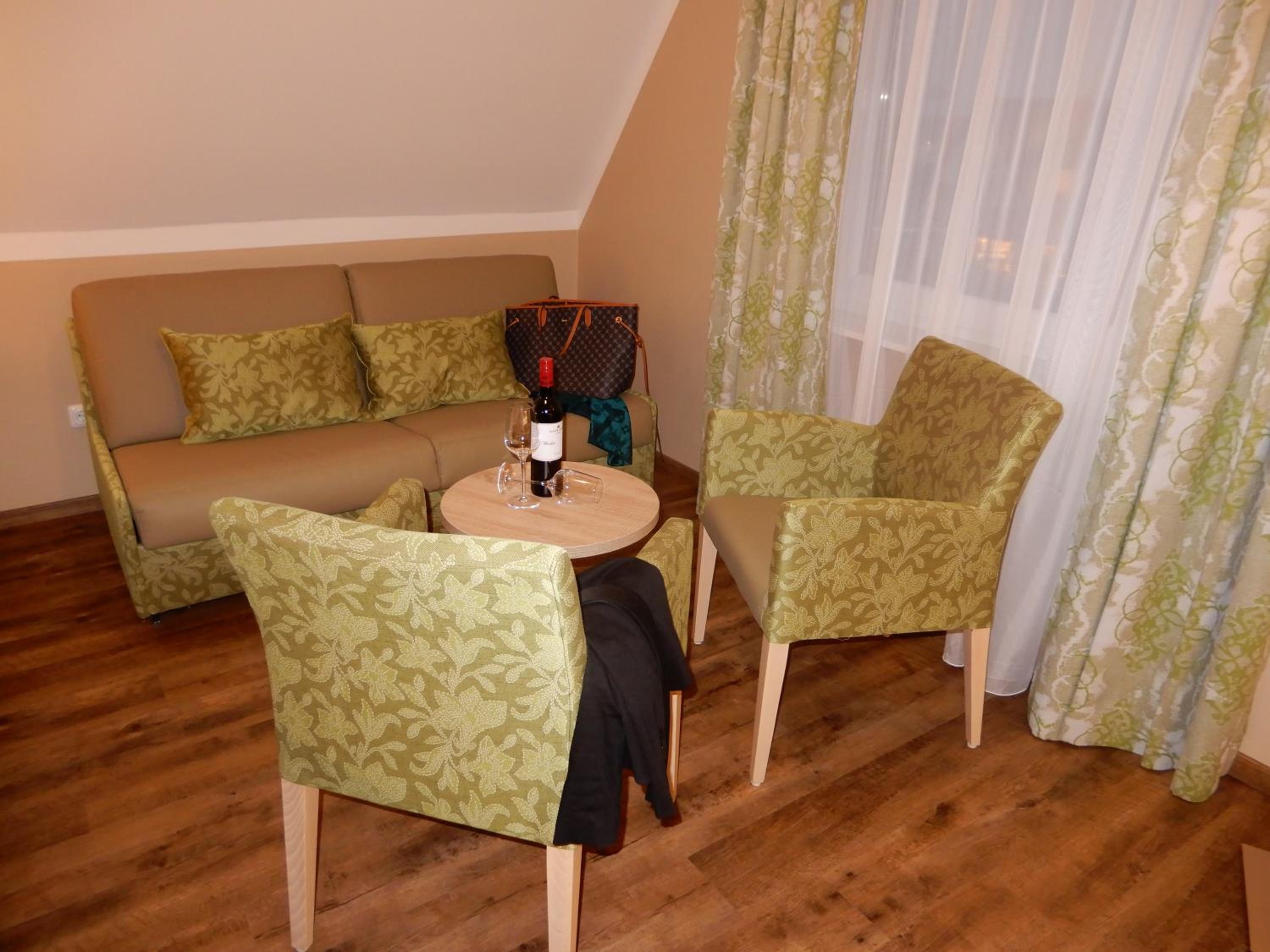 Superior Double Room with Sofa photo 1