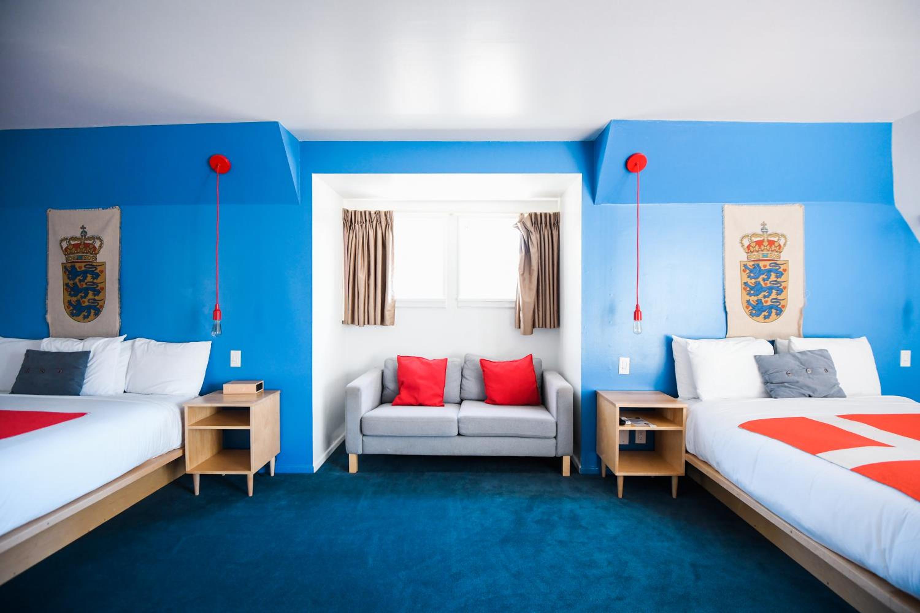Deluxe Family Suite