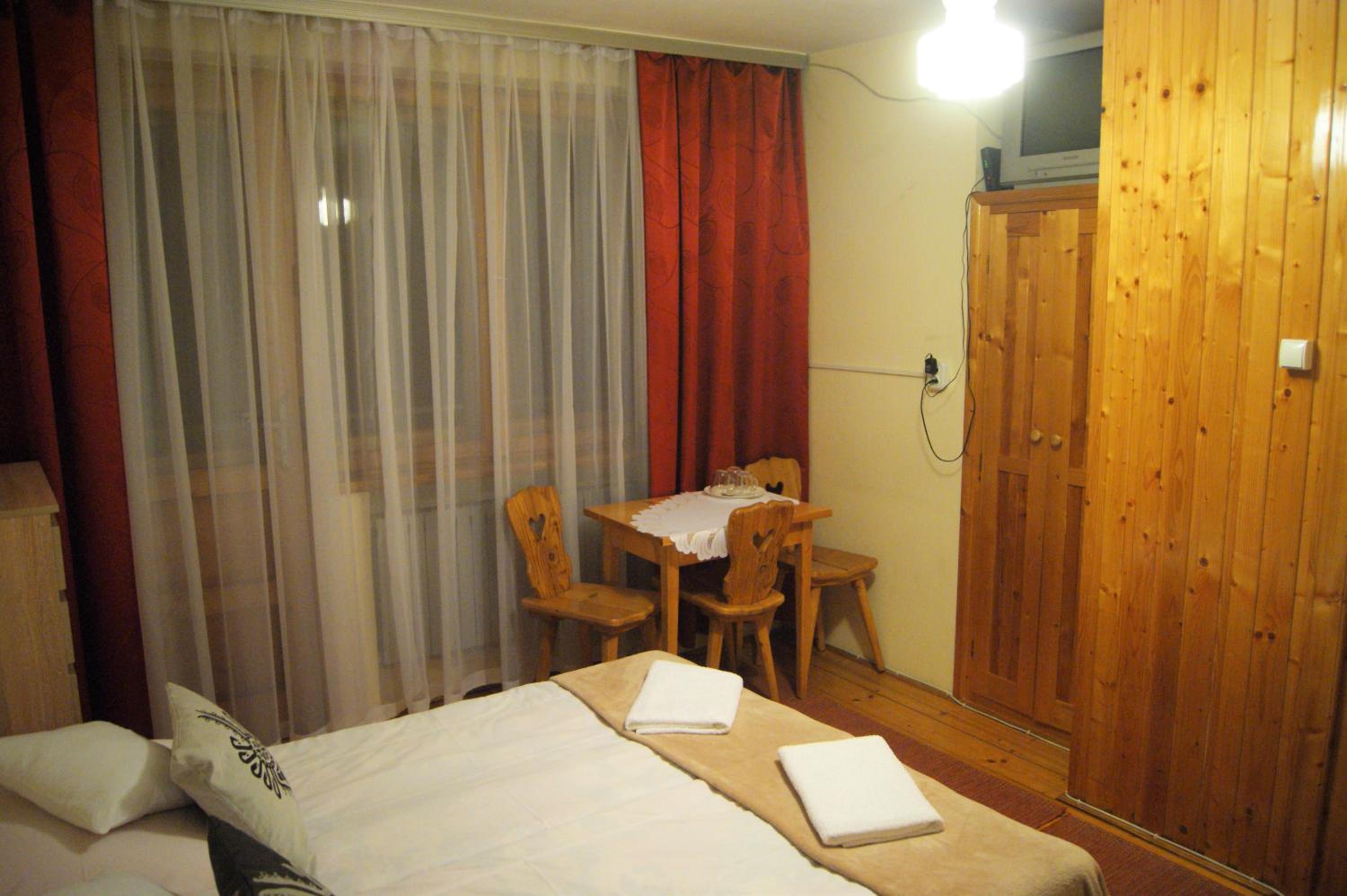 Triple Room with Balcony - Photo 7