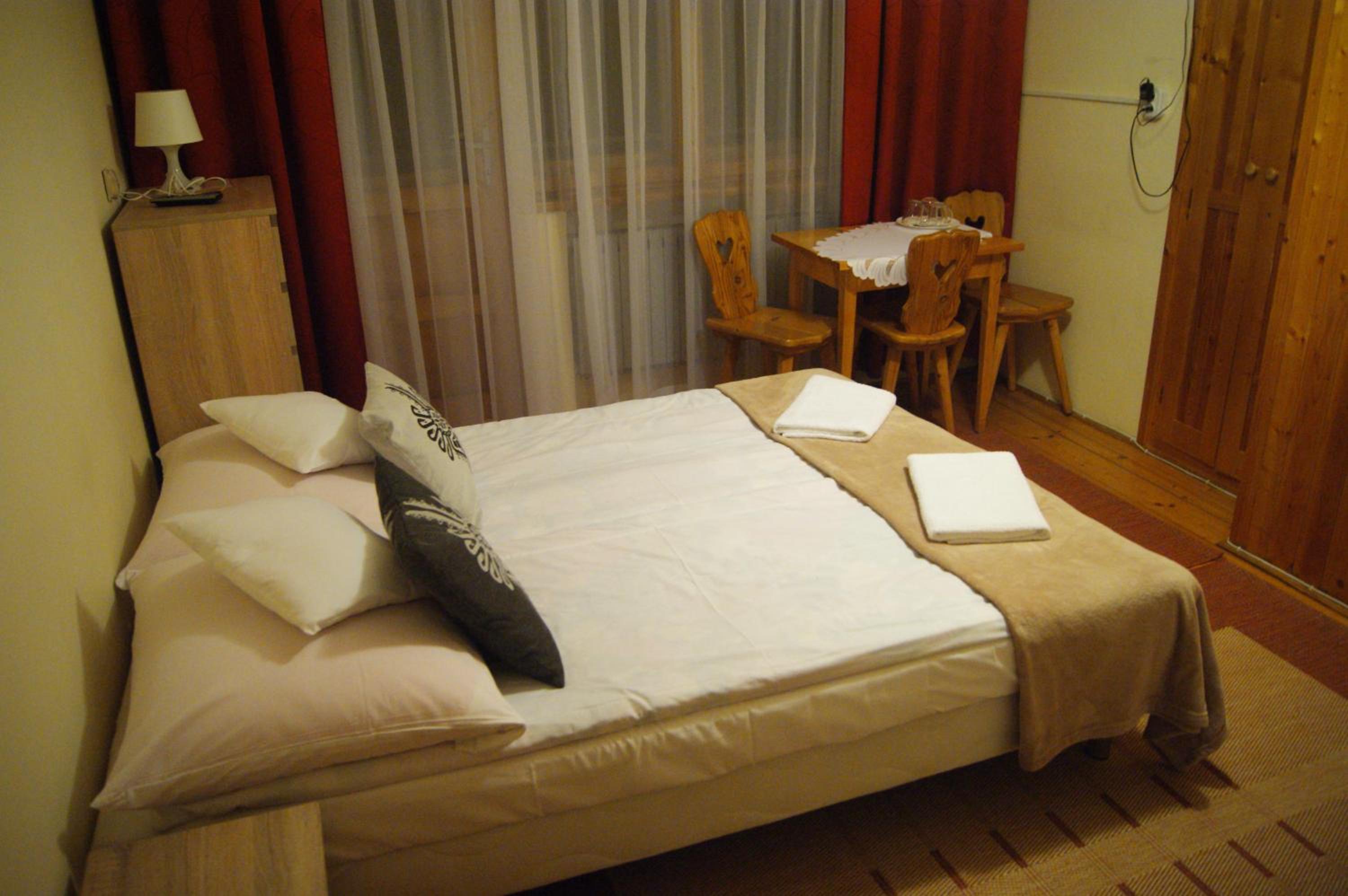 Triple Room with Balcony - Photo 8