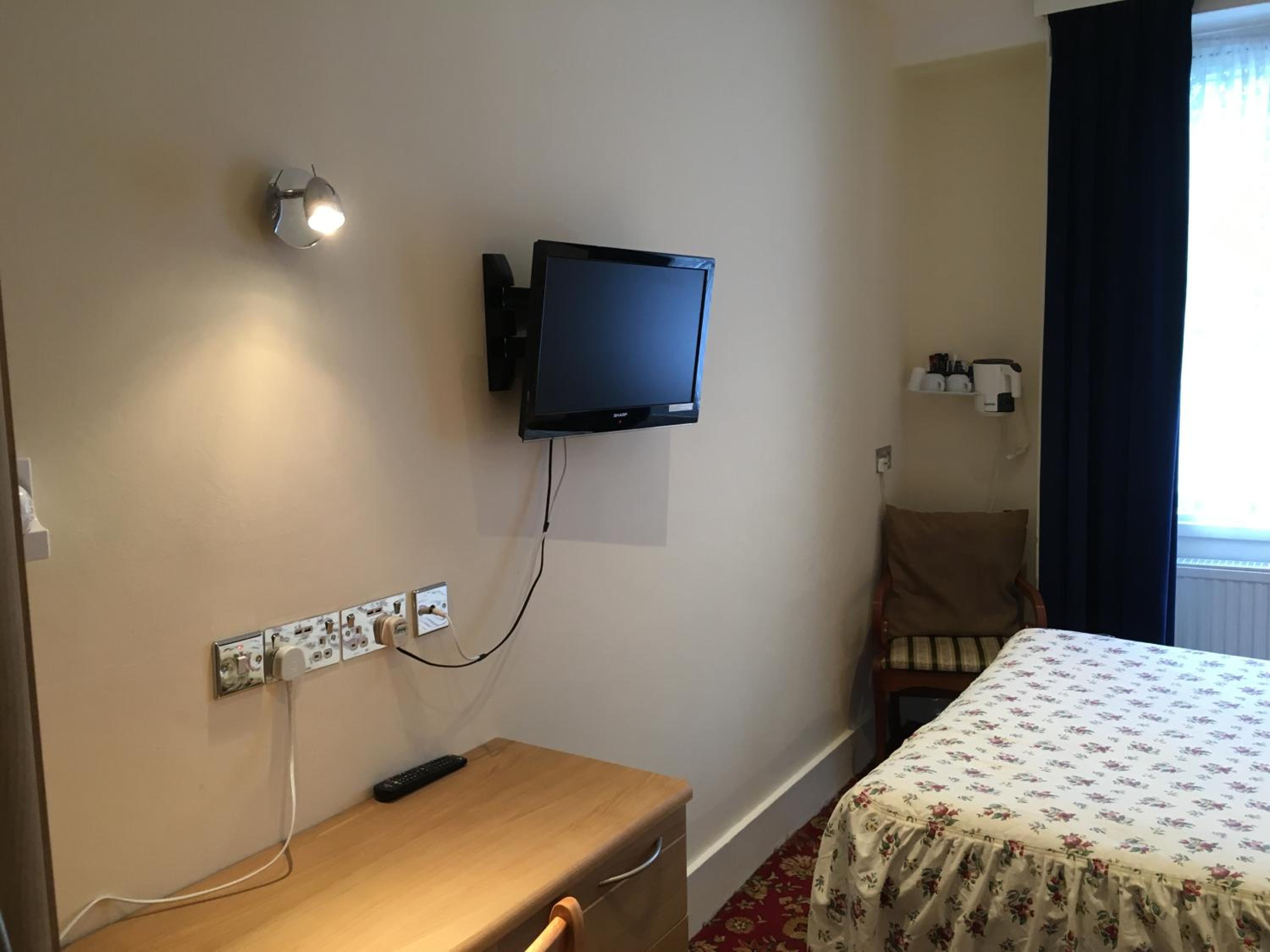 Single Room photo 3