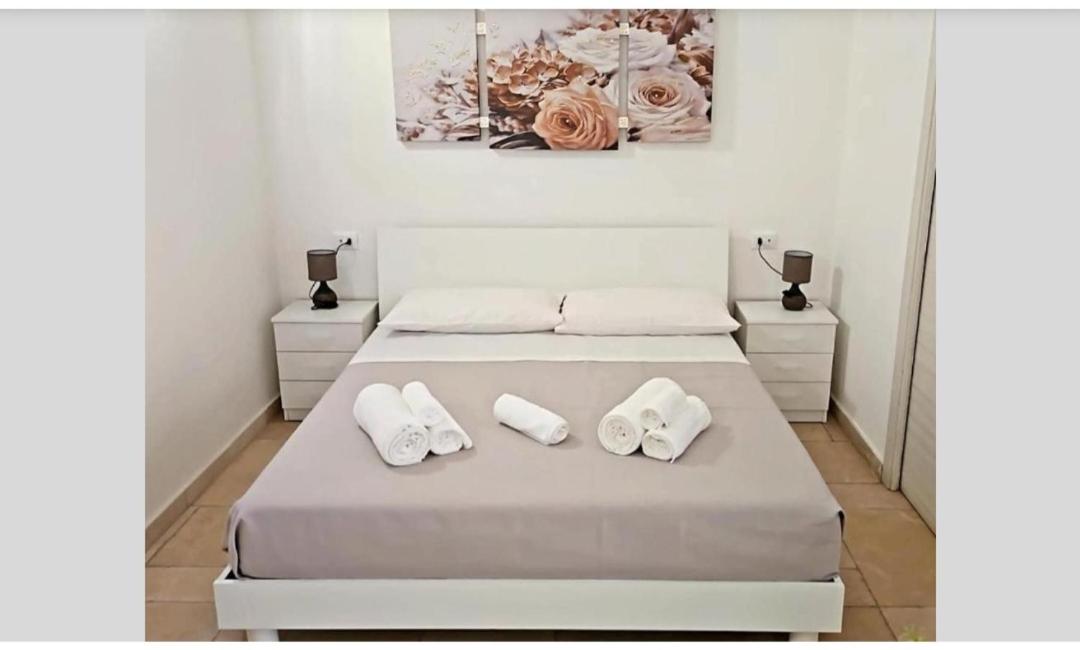 Deluxe Double Room (2 Adults + 1 Child)