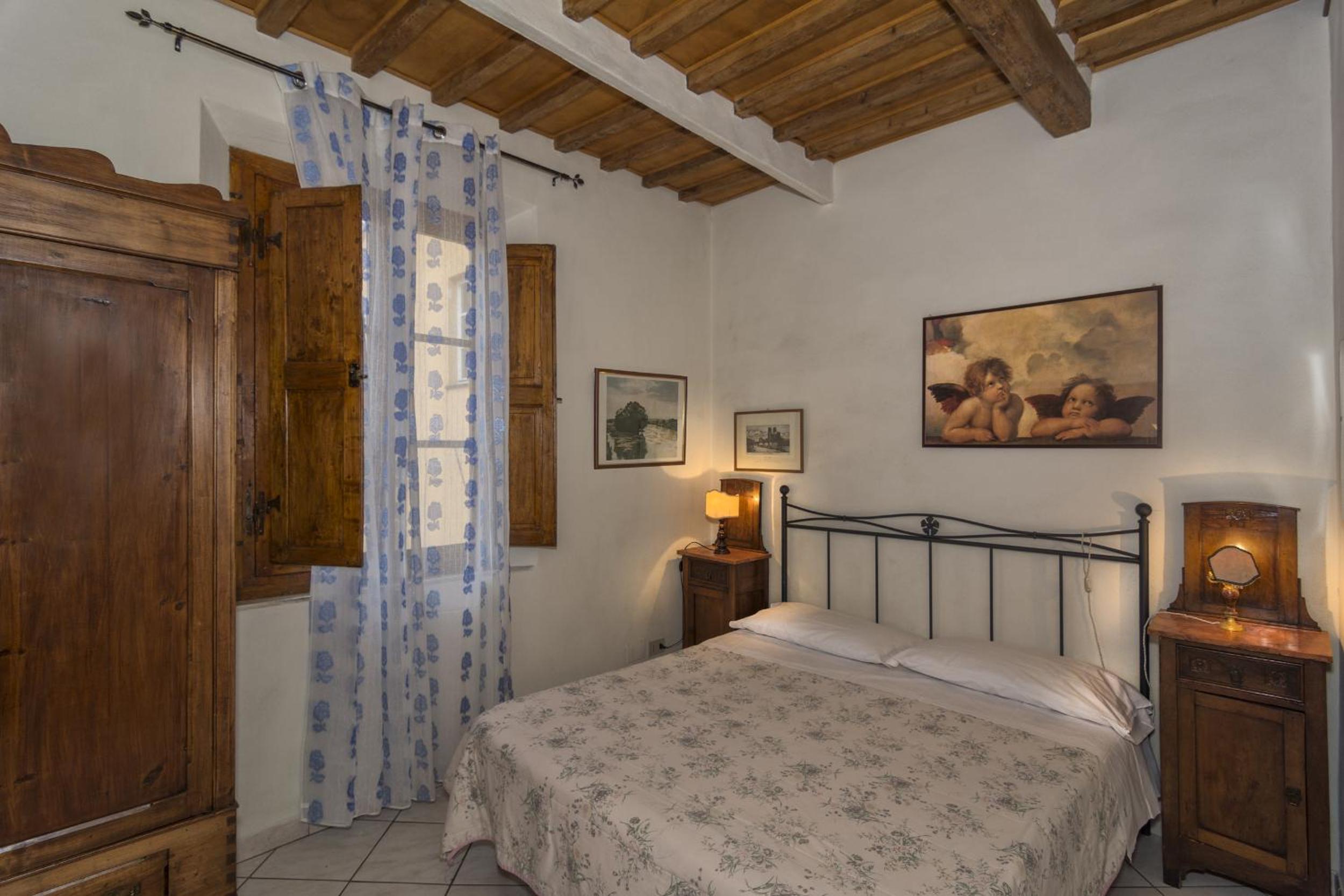 Double Room - Photo 6