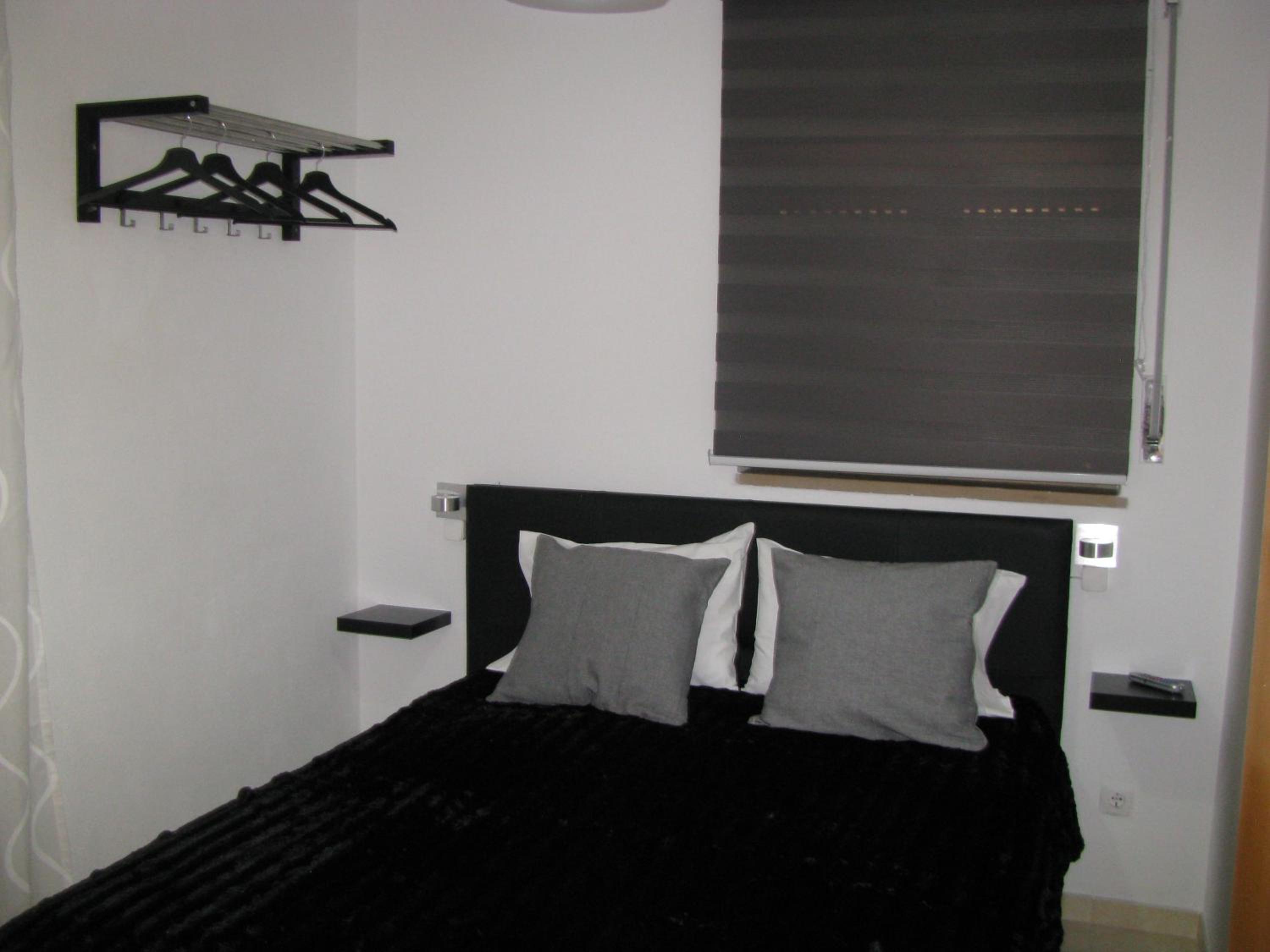 Double Room with Private Bathroom - Photo 4