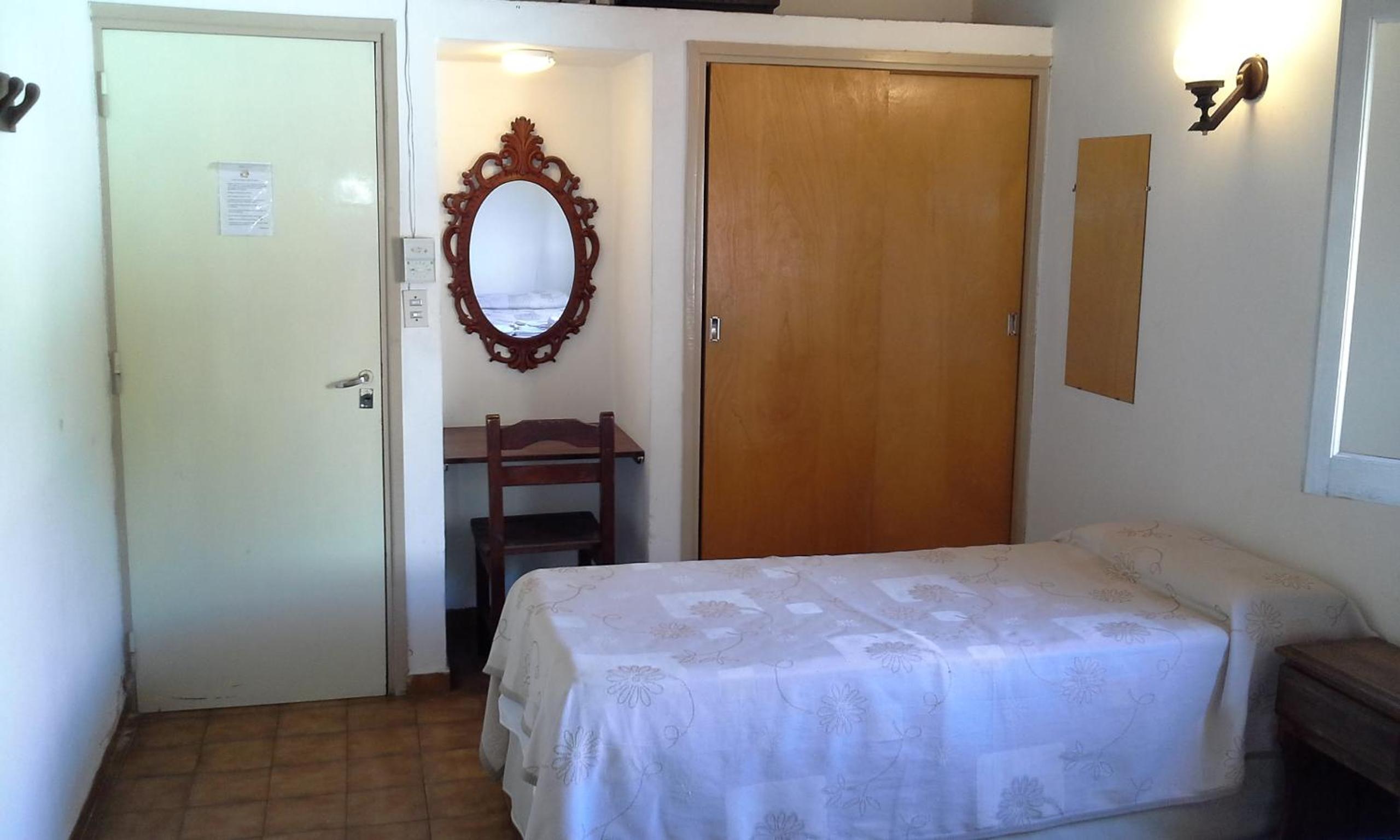 Triple Room with Private Bathroom photo 2