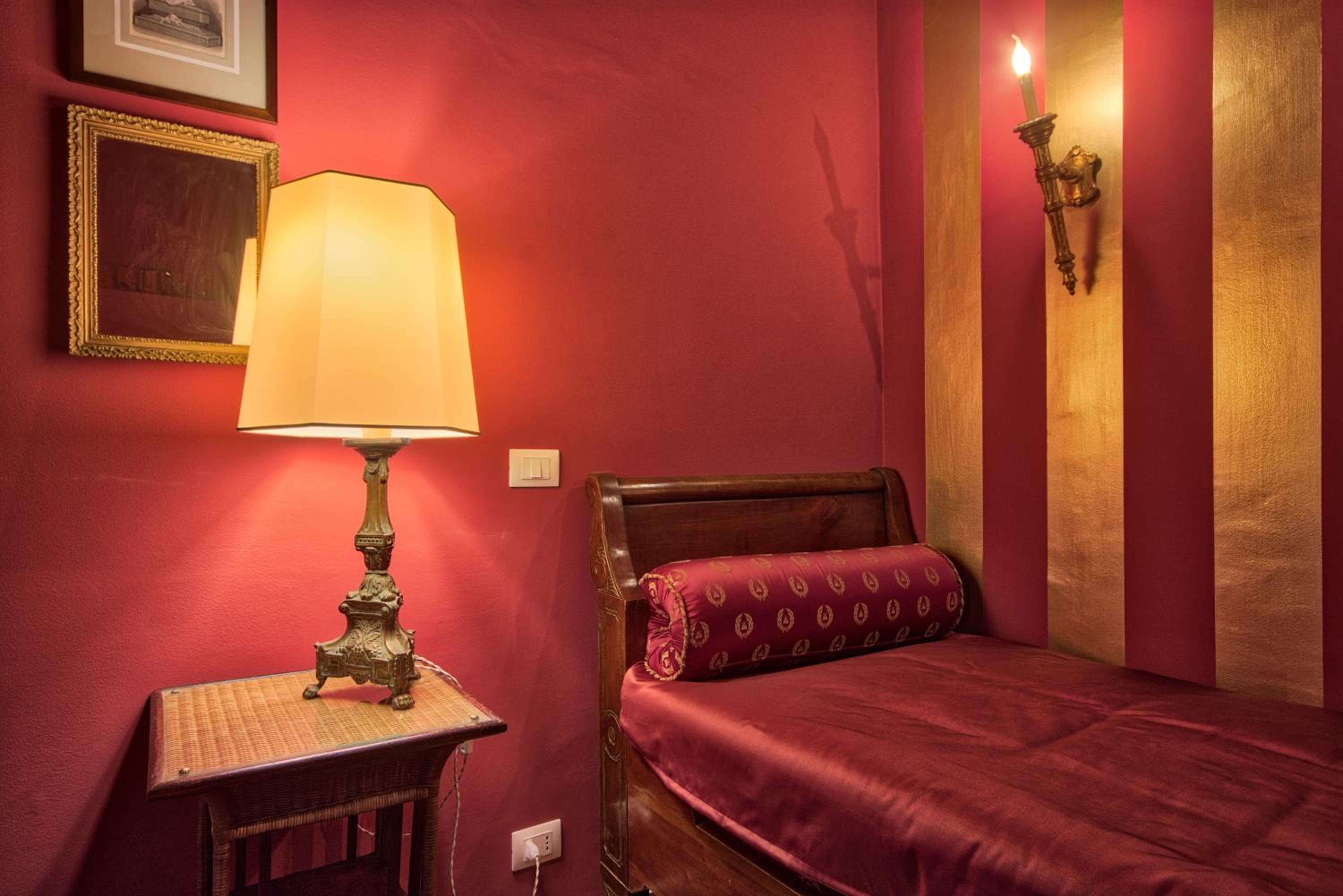 Single Room photo 3
