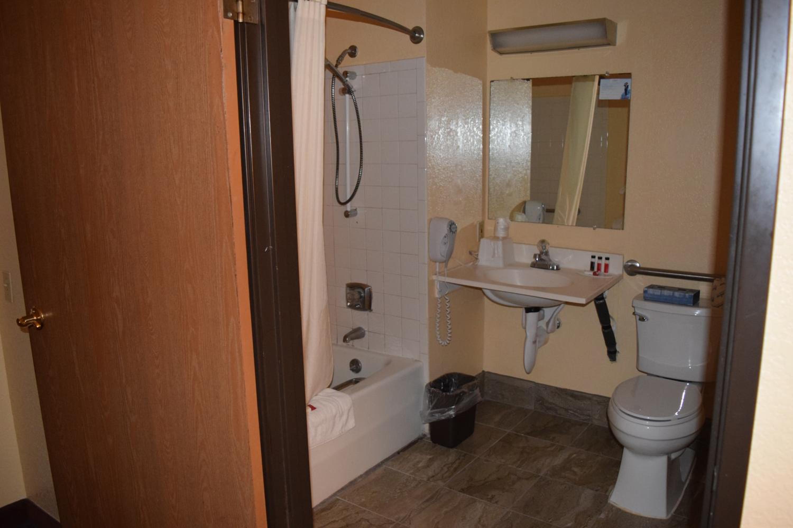 King Room - Mobility Access/Non-Smoking - Photo 4