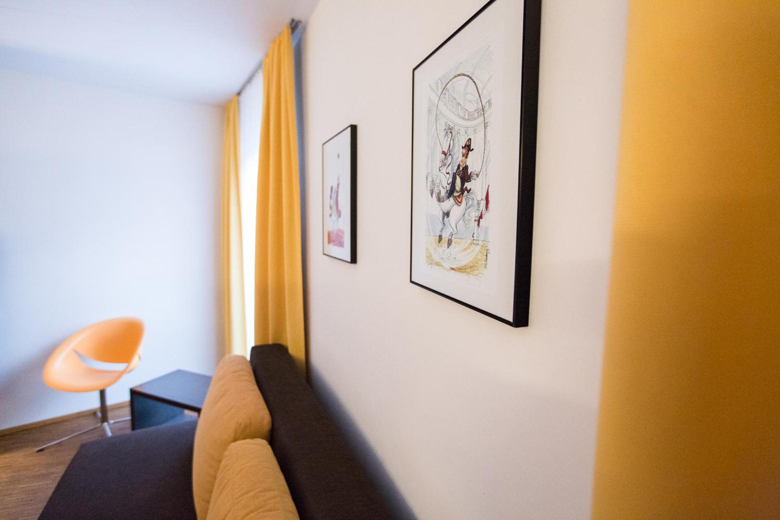 Tower Studio - Photo 1